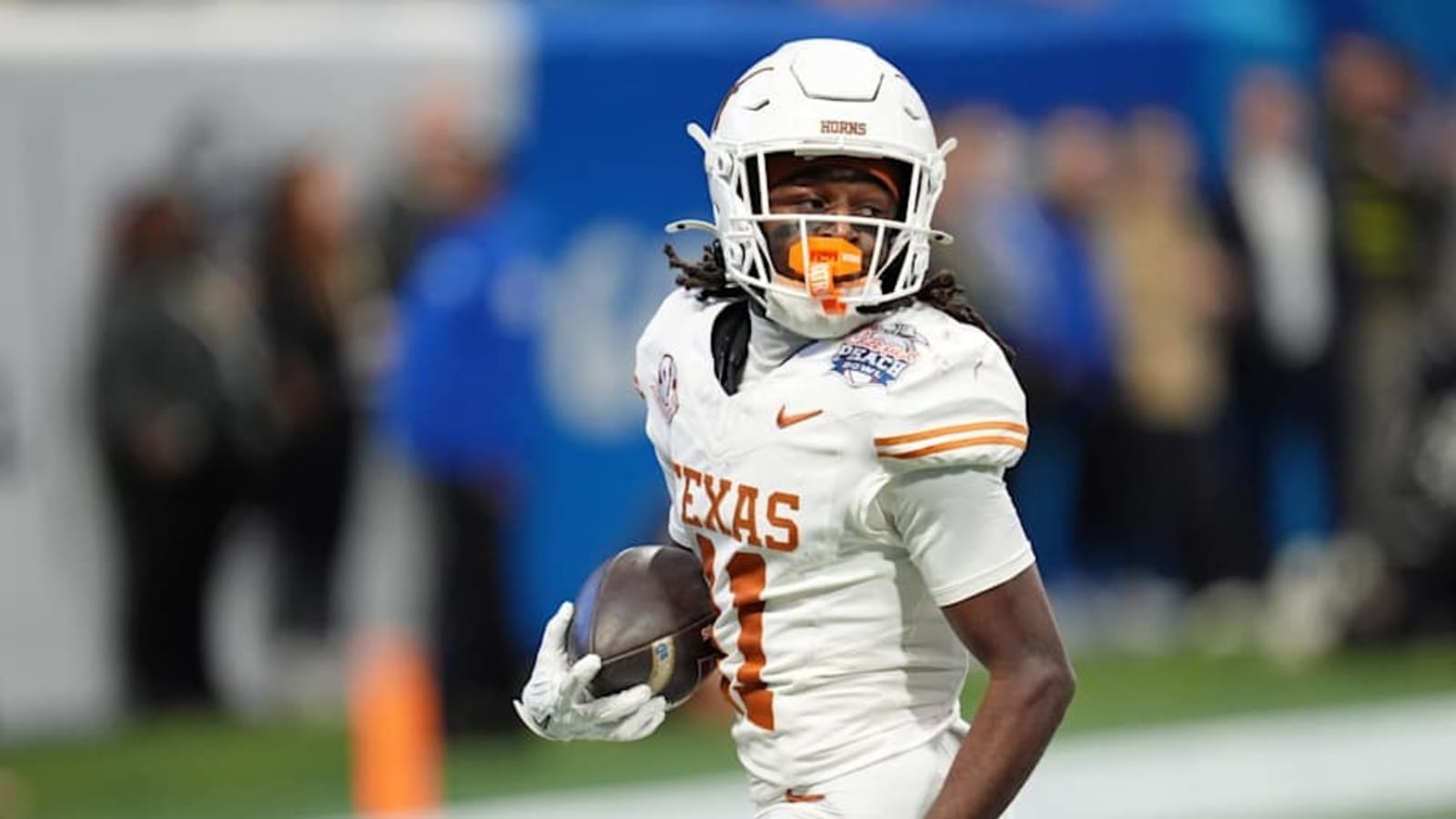 Silas Bolden Says Goodbye to Texas Longhorns