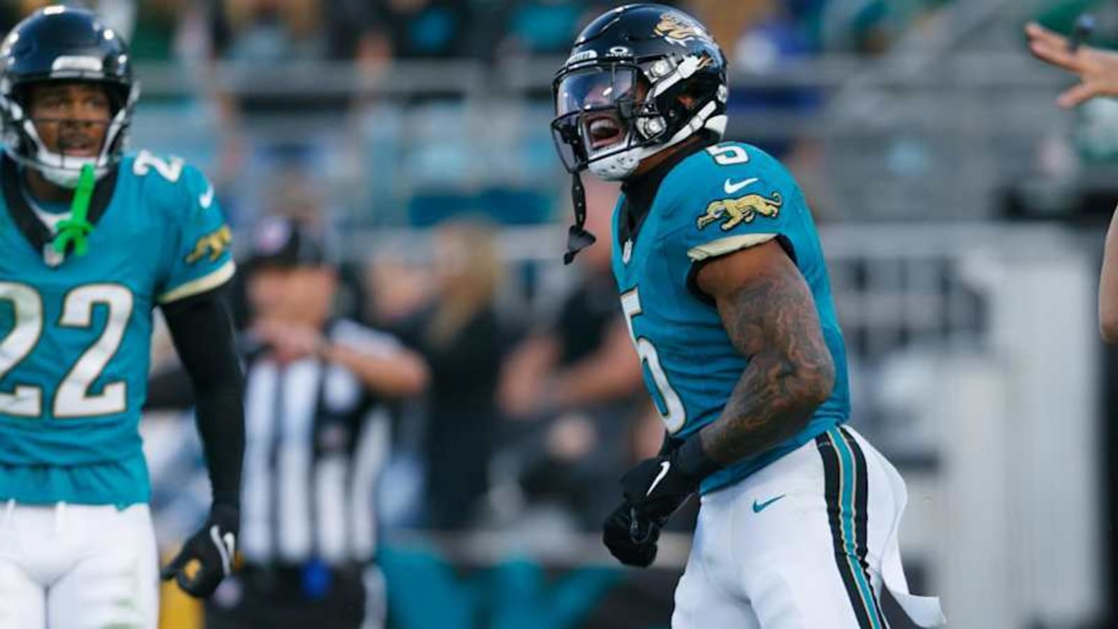 Former Jaguars Safety Sends Heartfelt Message to Duval