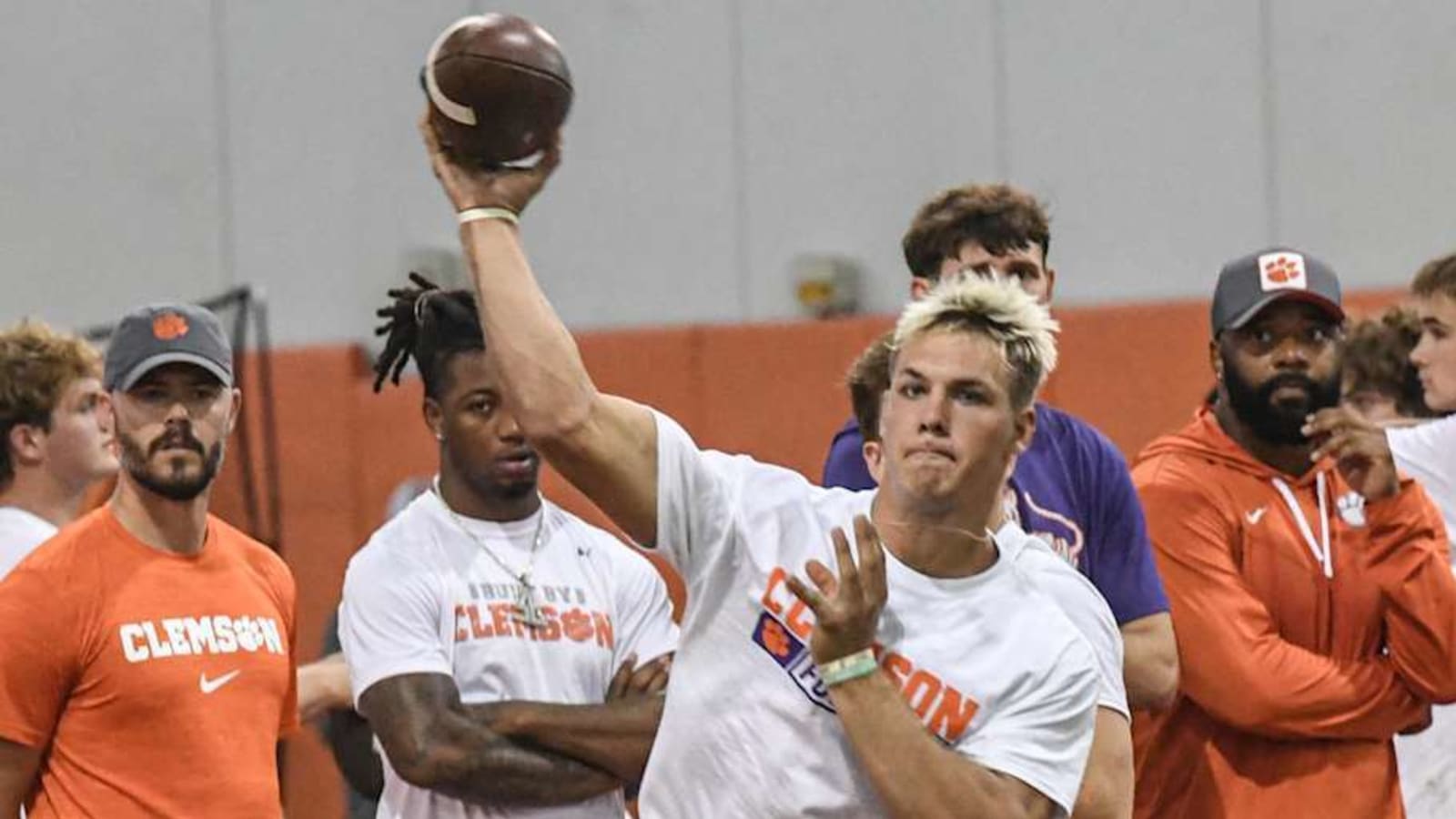 Potential Cade Klubnik Replacement Reaffirms Commitment to Clemson Tigers