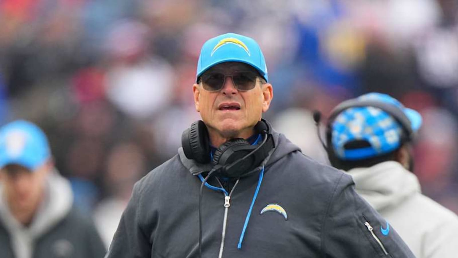 Should Chargers rest starters in Week 18 before NFL playoffs?