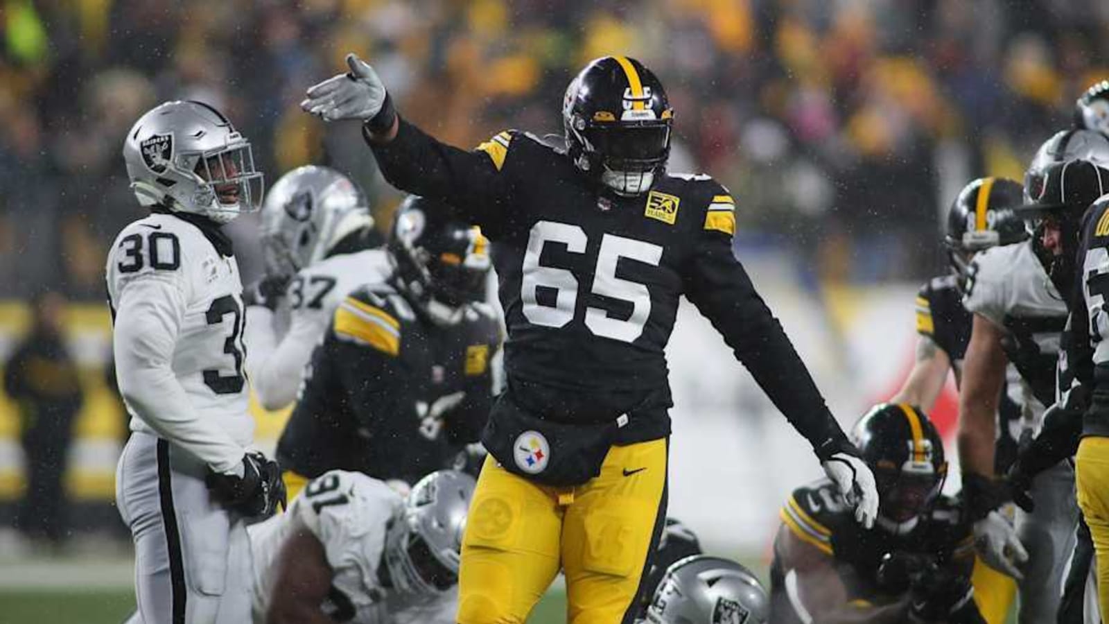 NFL Exec Casts Doubt on Titans’ Controversial Signing