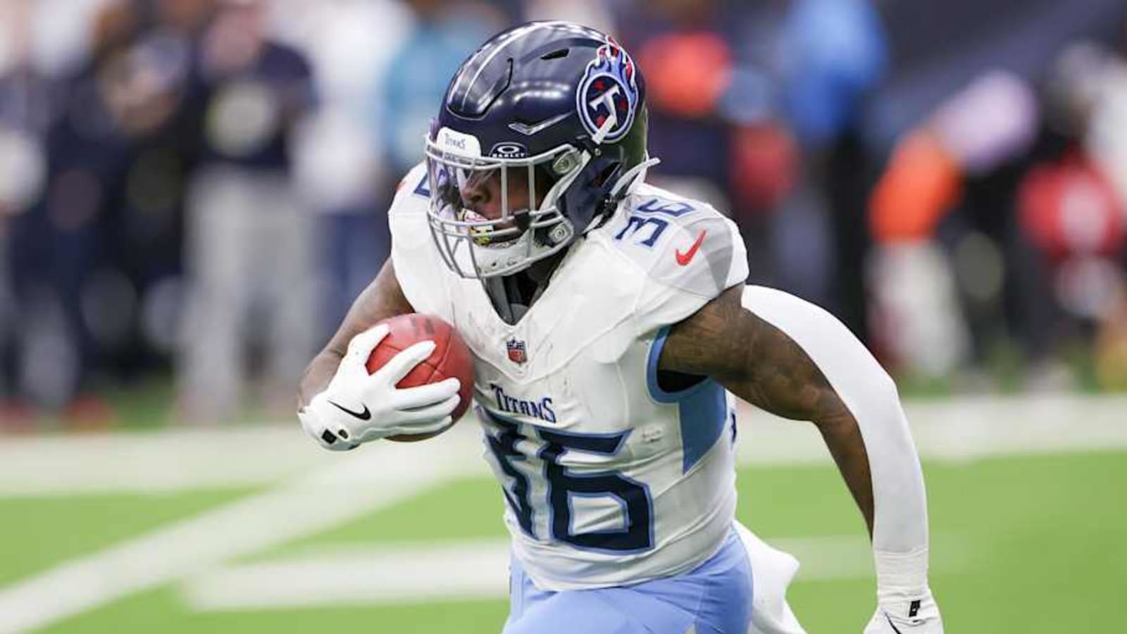 Titans Re-Sign Backup RB