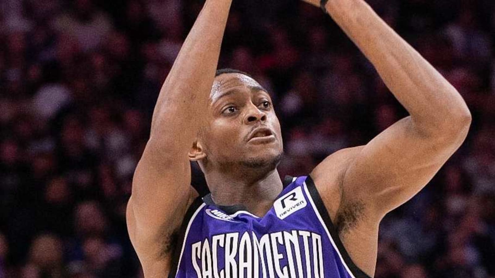 De’Aaron Fox Traded to Spurs in Three-Team Deal with Bulls