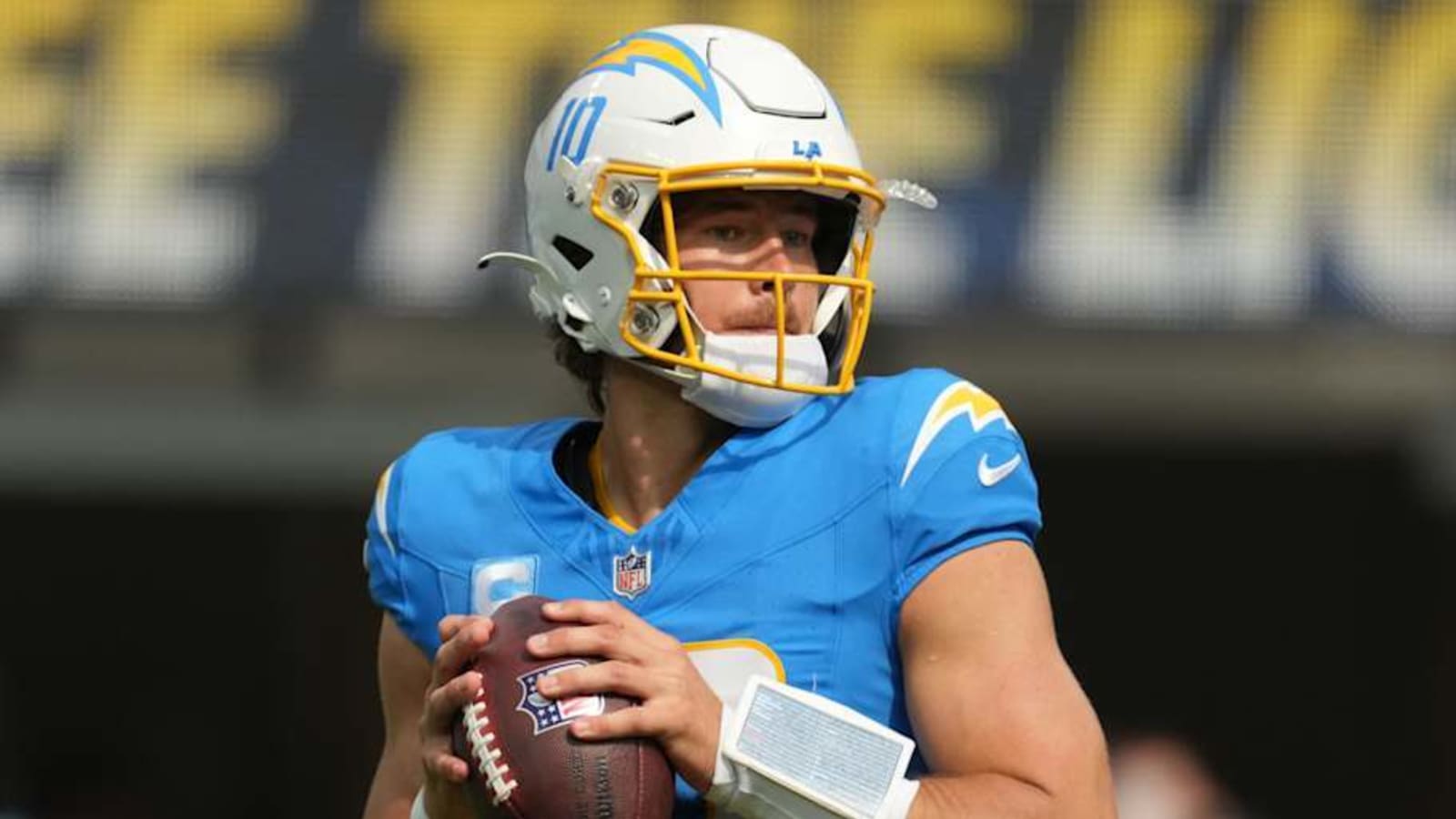Raiders&#39; AFC West Rival Facing Massive Internal Feud