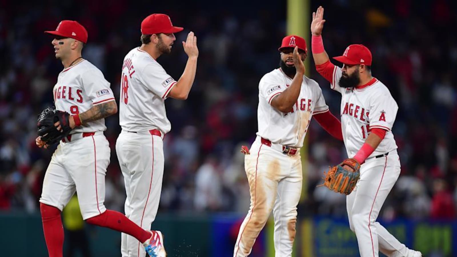 Former Angels Infielder Stays Out West Following DFA
