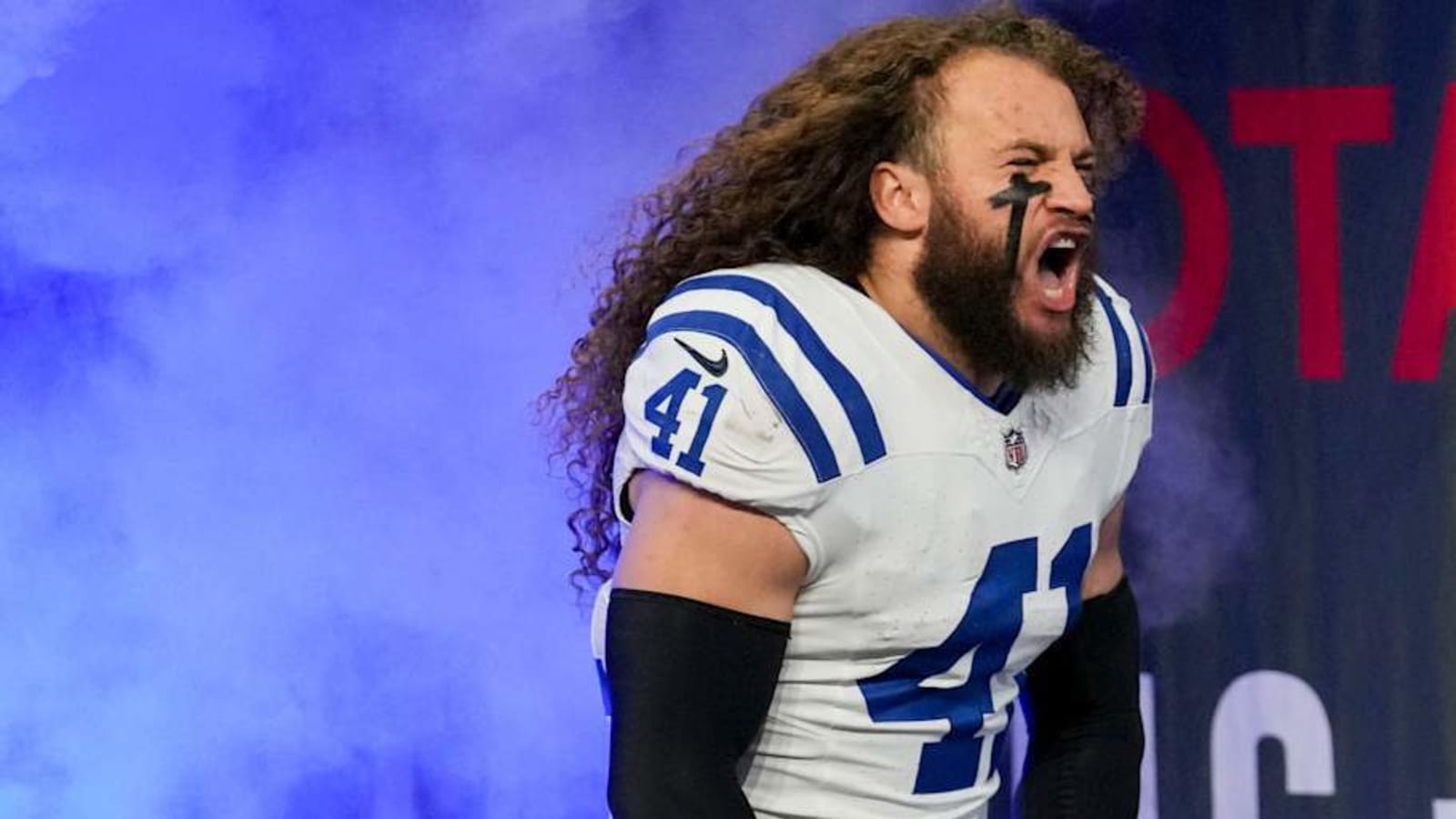 Colts Lose Fan-Favorite Linebacker to Lions