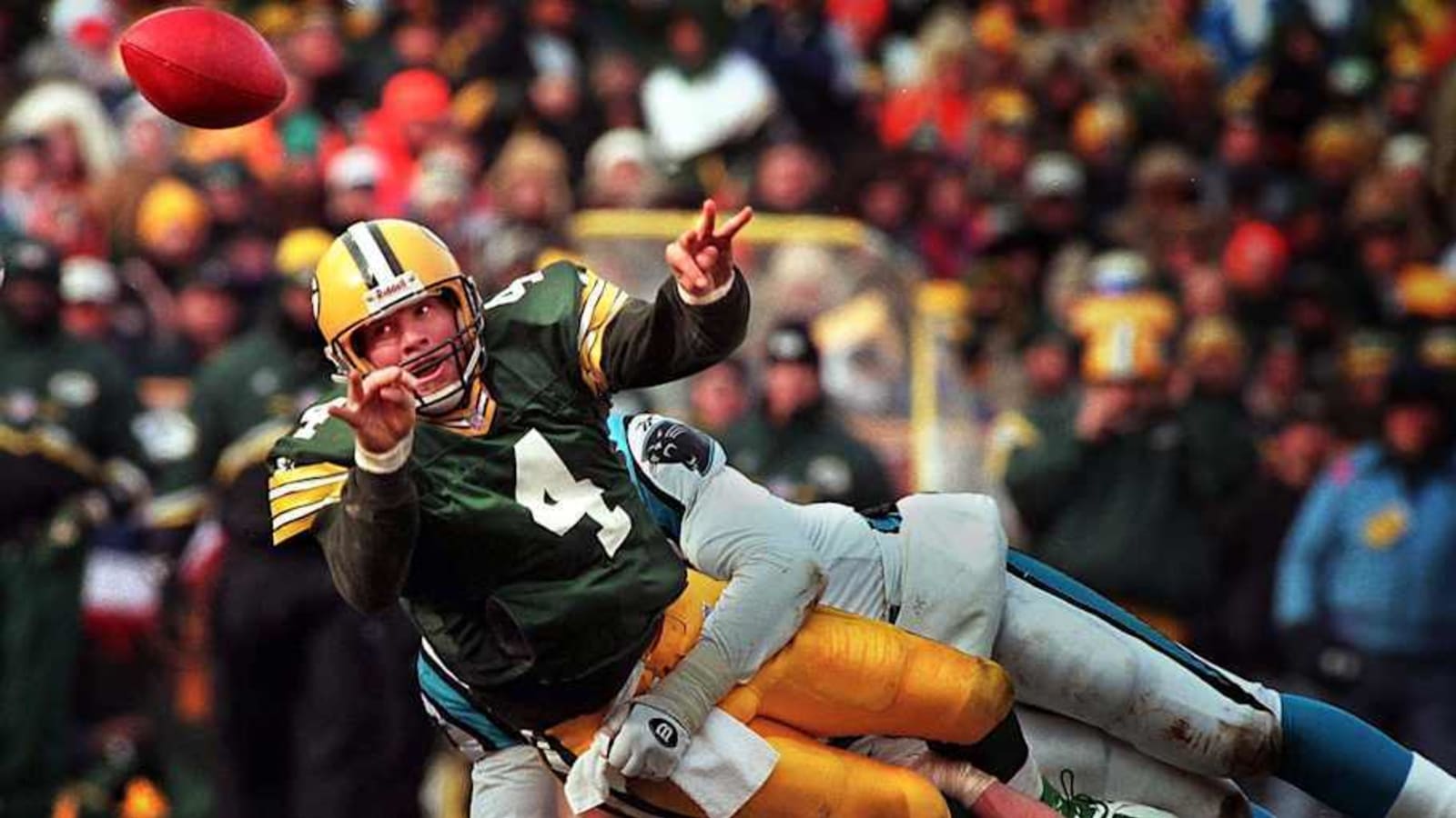 Brett Favre Responds to Video of Jets Legend Mark Gastineau Confronting Him