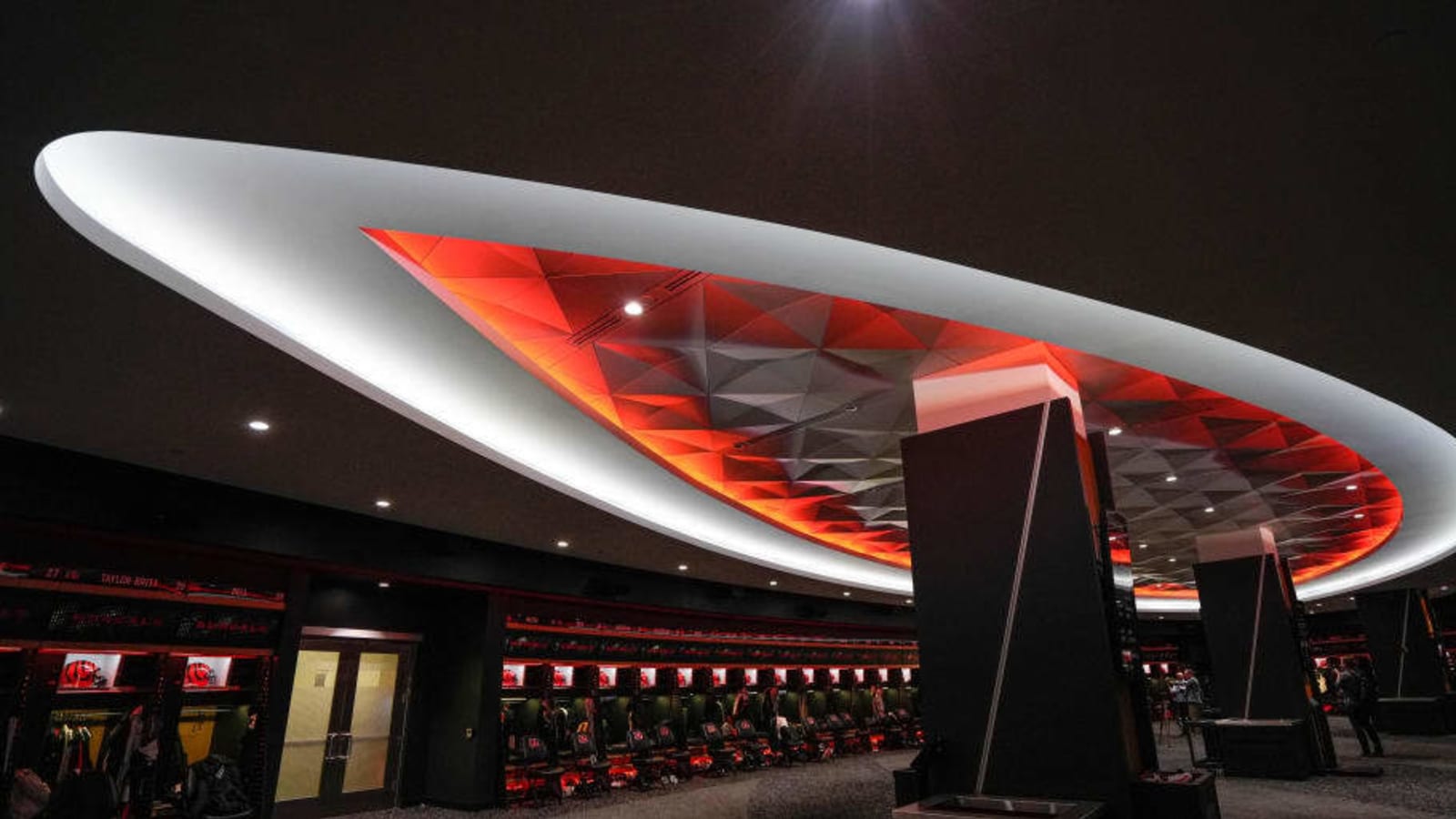 Inside the Cincinnati Bengals&#39; futuristic new locker room (PHOTOS)