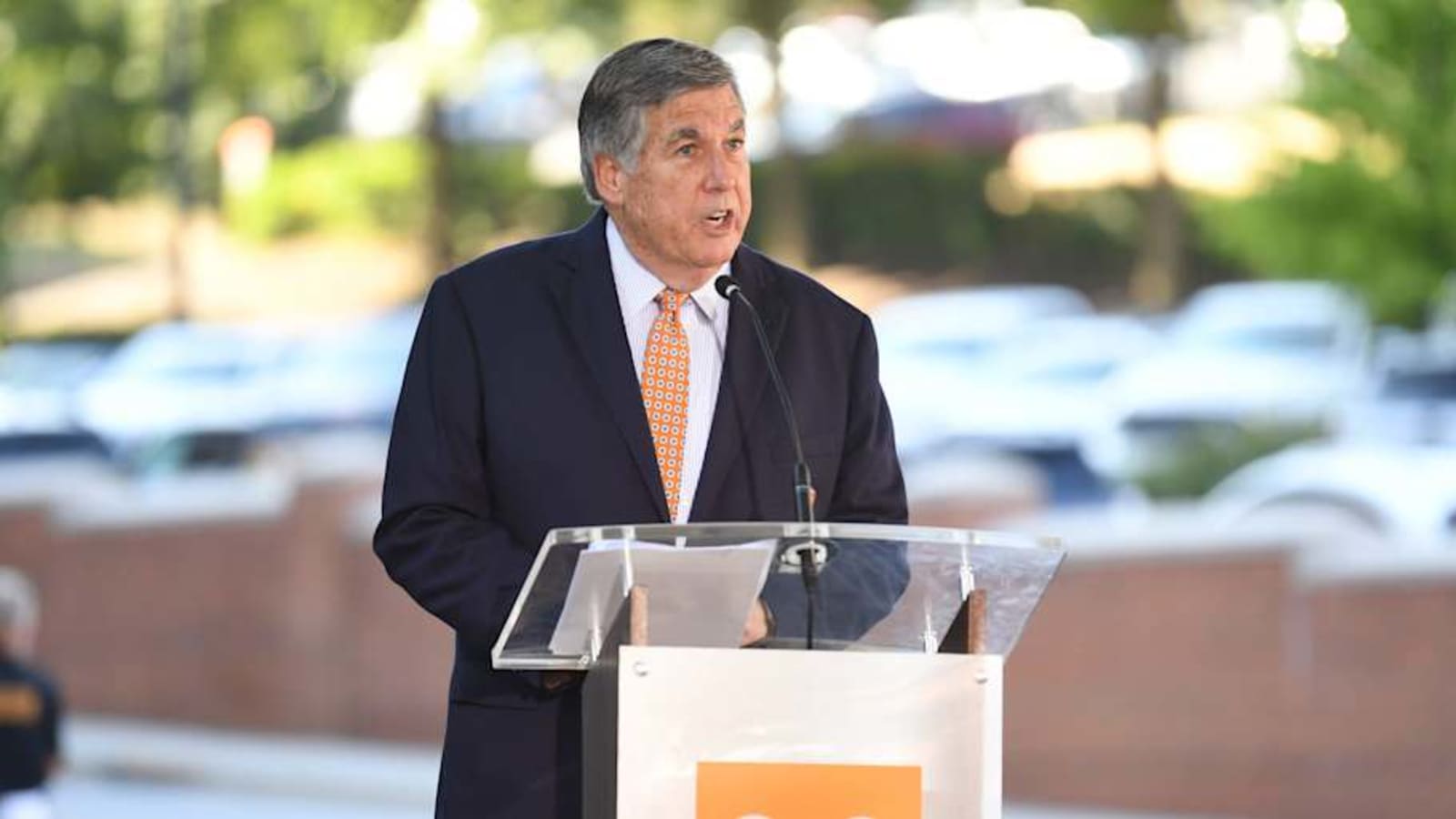 Bob Kesling Announces Retirement After 26 Years as the Voice of the Vols
