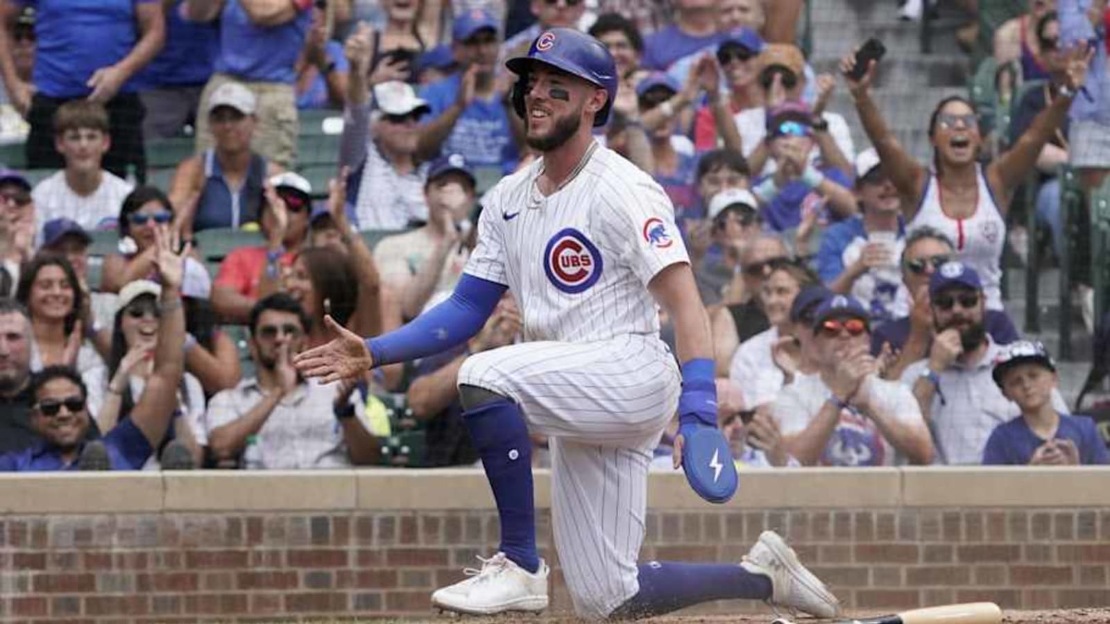 Chicago Cubs Trade Little-Used Infielder to Seattle Mariners