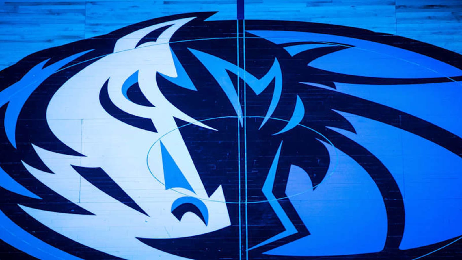 Mavericks land $450 million superstar in proposed blockbuster trade with Suns