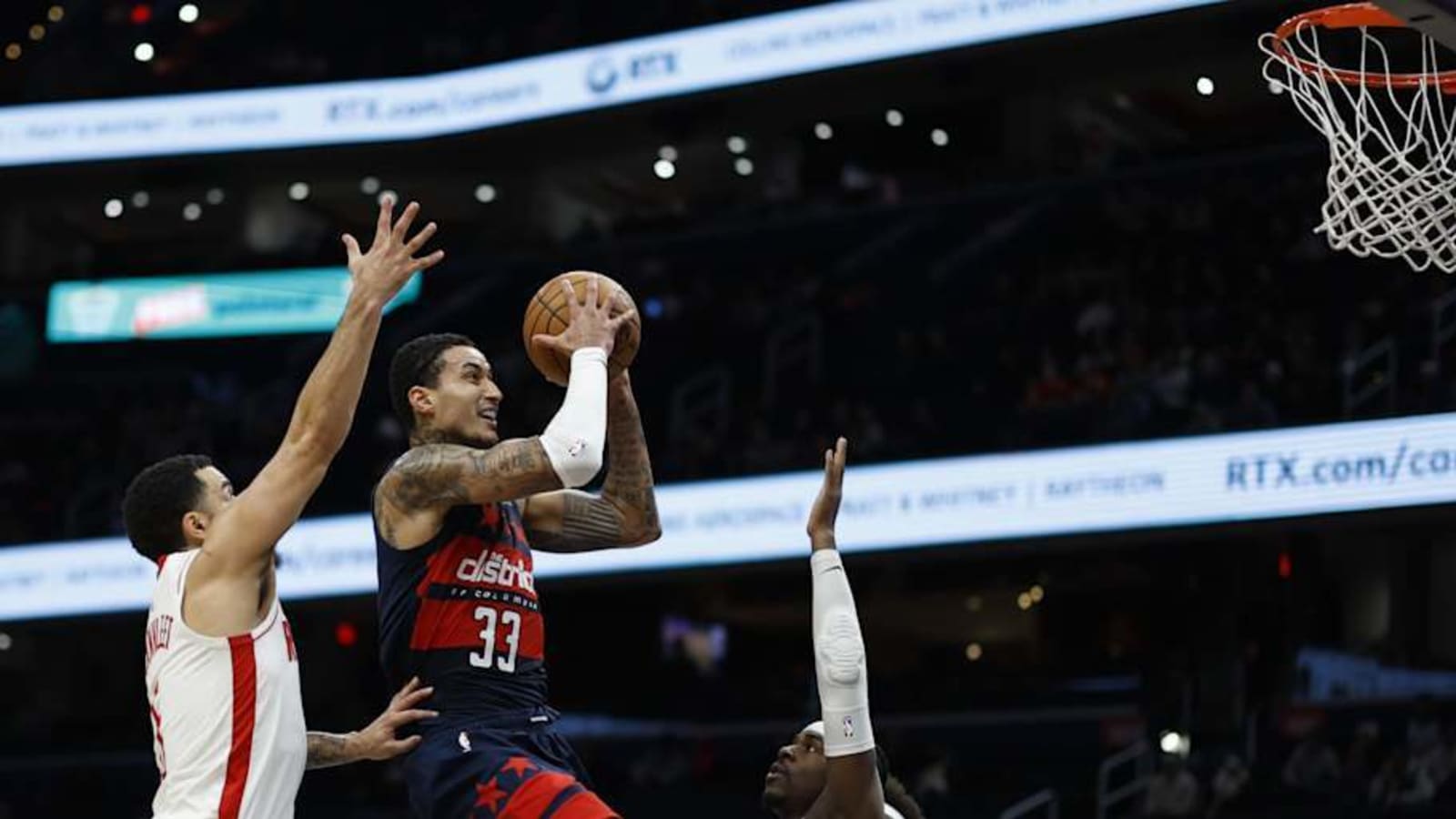 Wizards&#39; Kyle Kuzma Suffers Mysterious Injury vs. Rockets