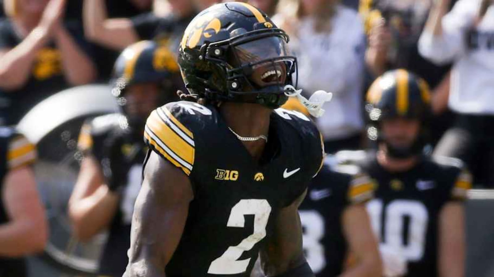 Iowa Star Earns Flattering Comparison To Jets Playmaker