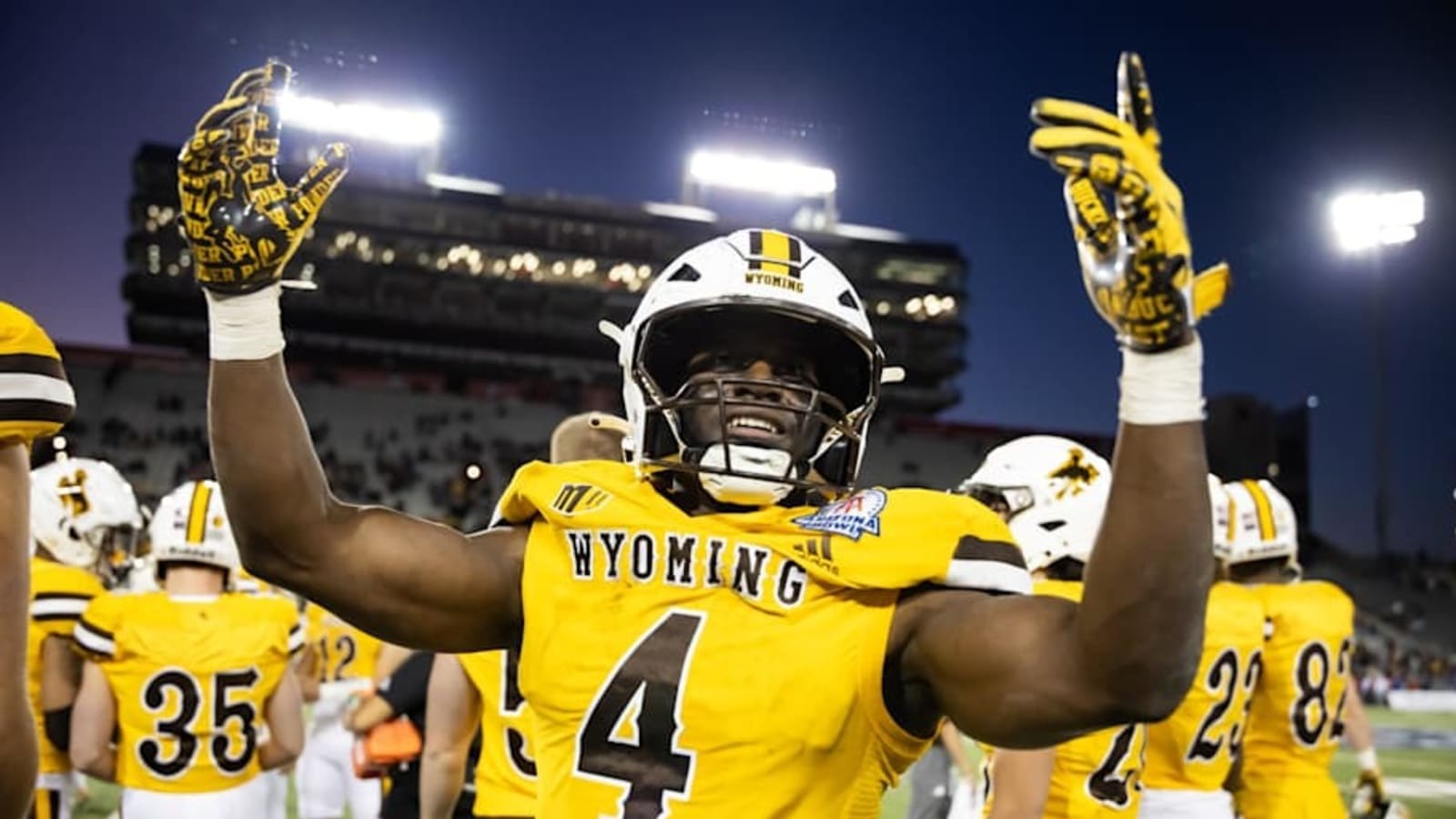 TRANSFER PORTAL: Wyoming RB Harrison Waylee Intends To Transfer