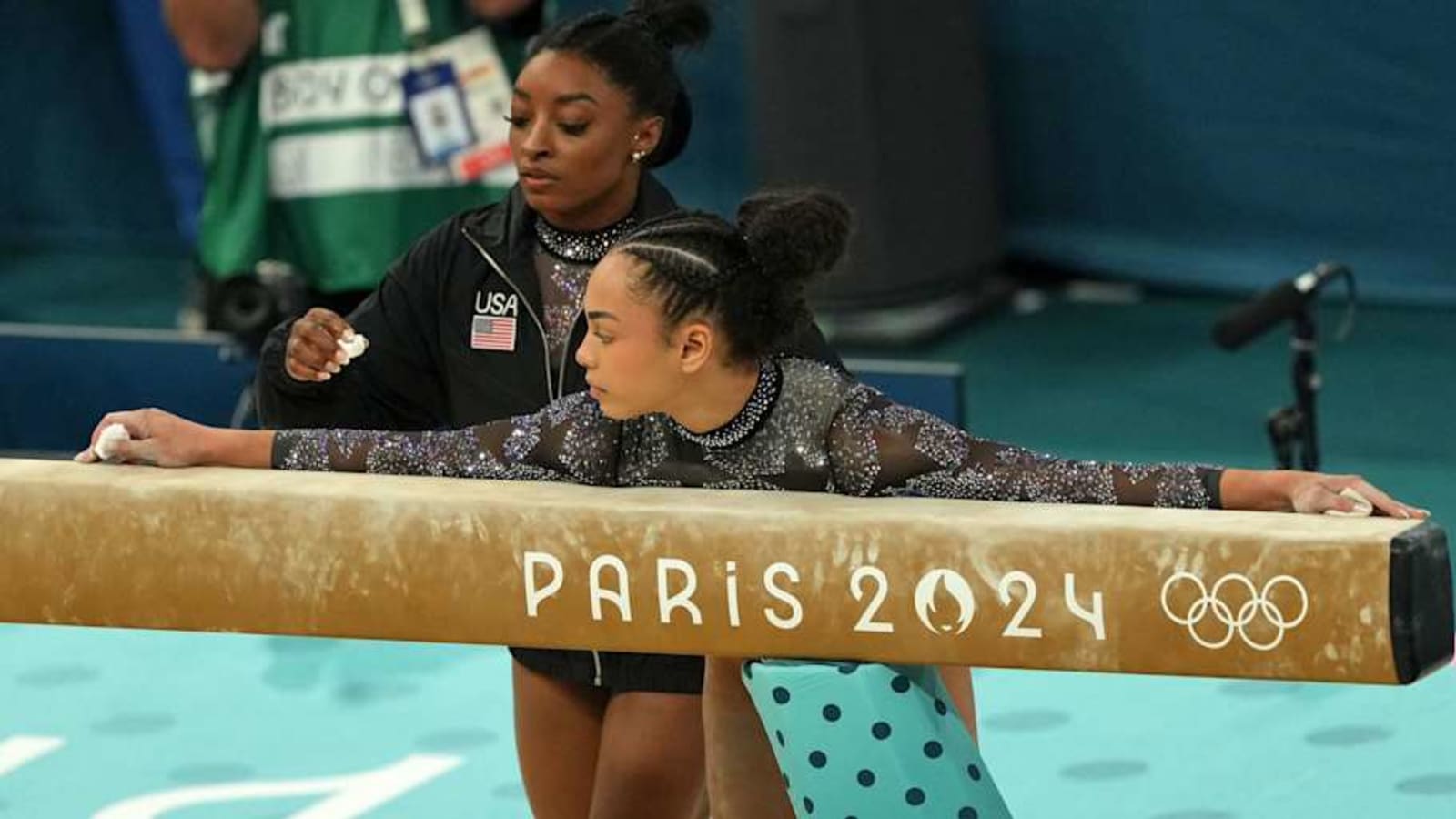 Simone Biles, Hezly Rivera, US gymnasts hilariously show off grip strength