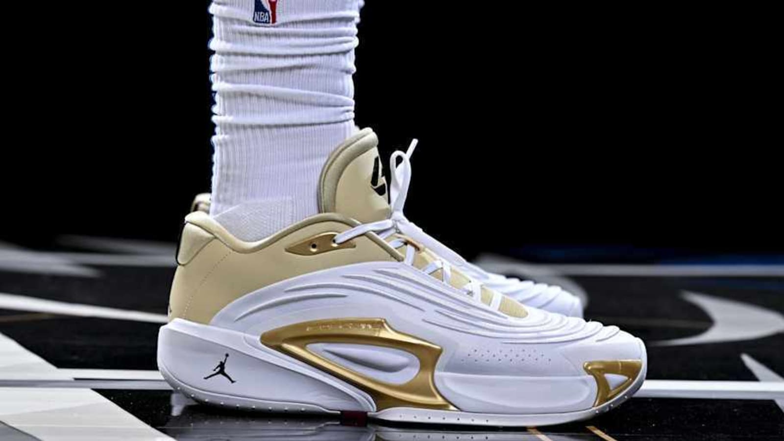 Colorway basketball shoes cheap