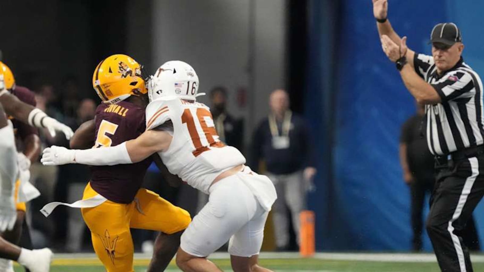 Rules Expert Weighs In on Texas Longhorns&#39; Michael Taaffe&#39;s Targeting No Call