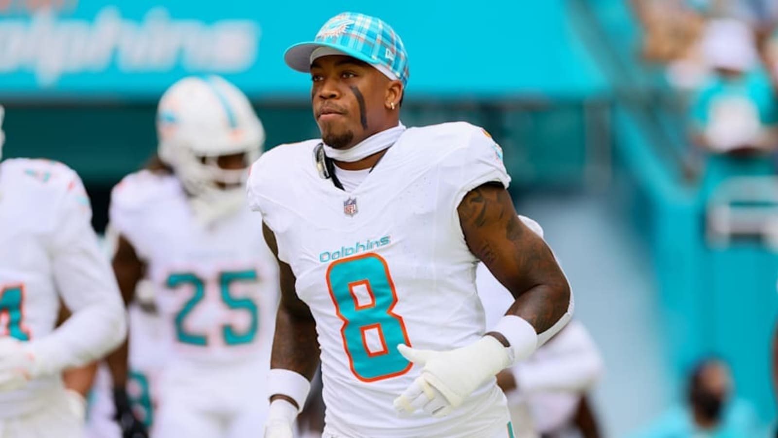 Jevon Holland Shocking Comparison of Oregon Ducks&#39; Facility to NFL&#39;s Miami Dolphins