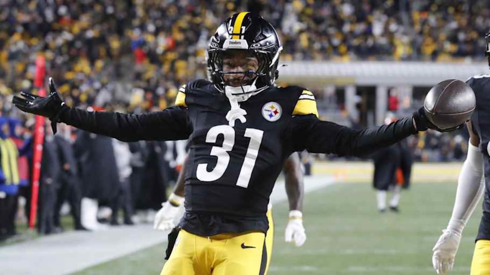 Steelers Rookie Has Golden Opportunity on Defense
