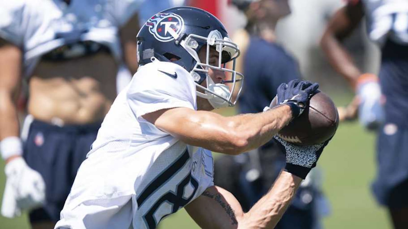 Former Bruins Kyle Phillips, Chip Kelly Reunite in NFL