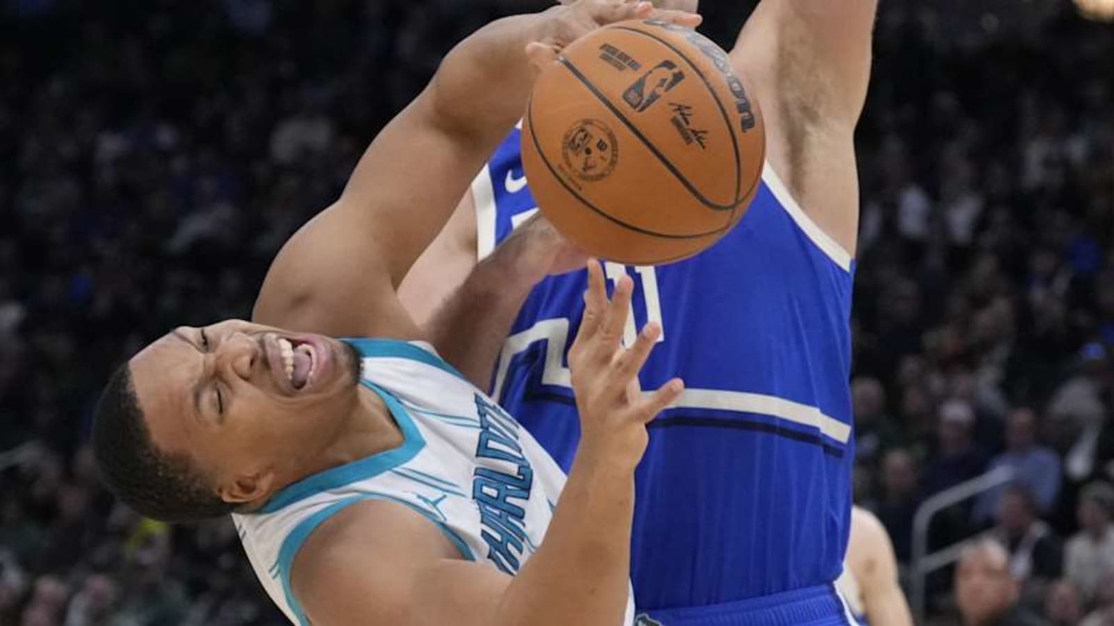 Hornets receive crushing news about Grant Williams&#39; knee injury