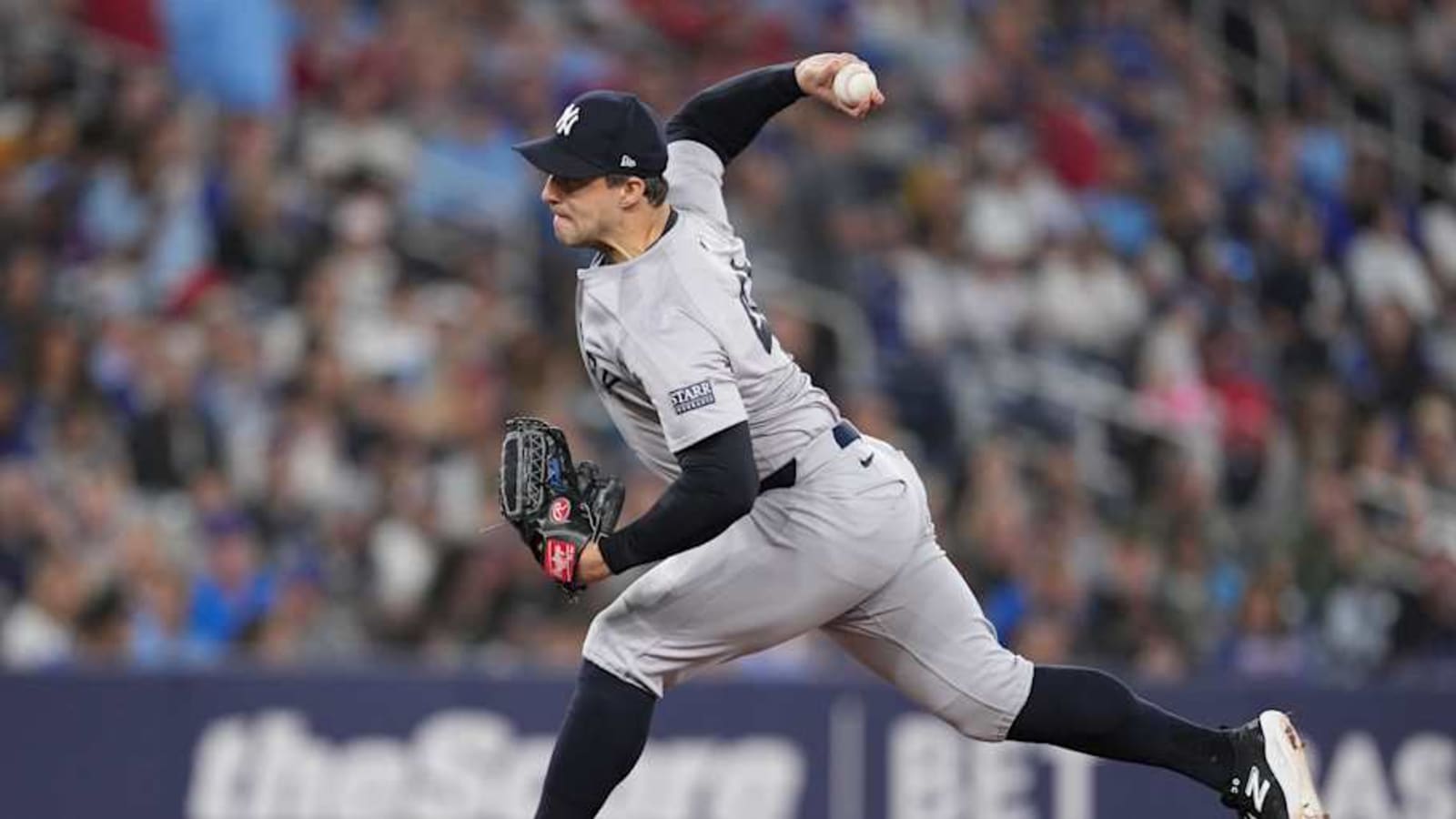 Eight Teams Showing Interest in Former New York Yankees Reliever Tommy Kahnle