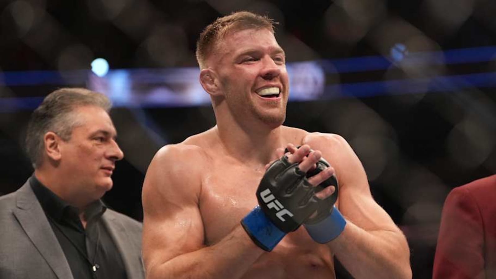 Dricus du Plessis Sends Grim Warning to Khamzat Chimaev & Sean Strickland
