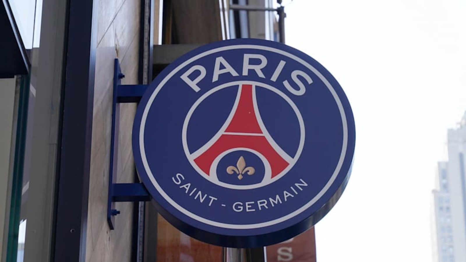 WWE Unveils Paris Saint-Germain-Themed Championship Belt