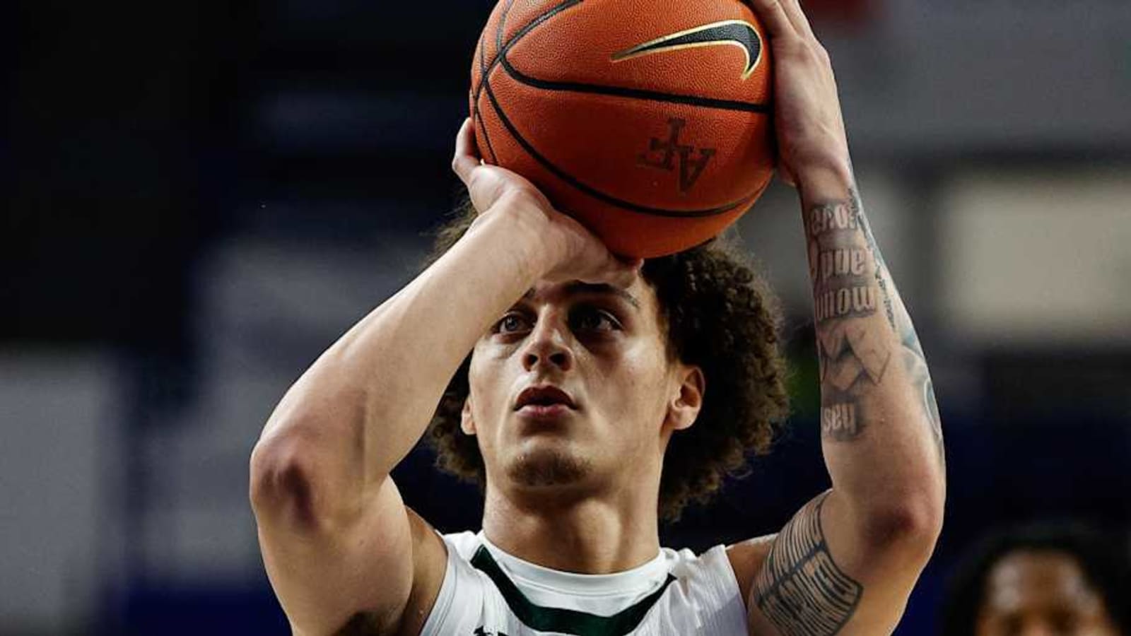 Bound for Chapel Hill, Kyan Evans doesn&#39;t follow Niko Medved to Minnesota