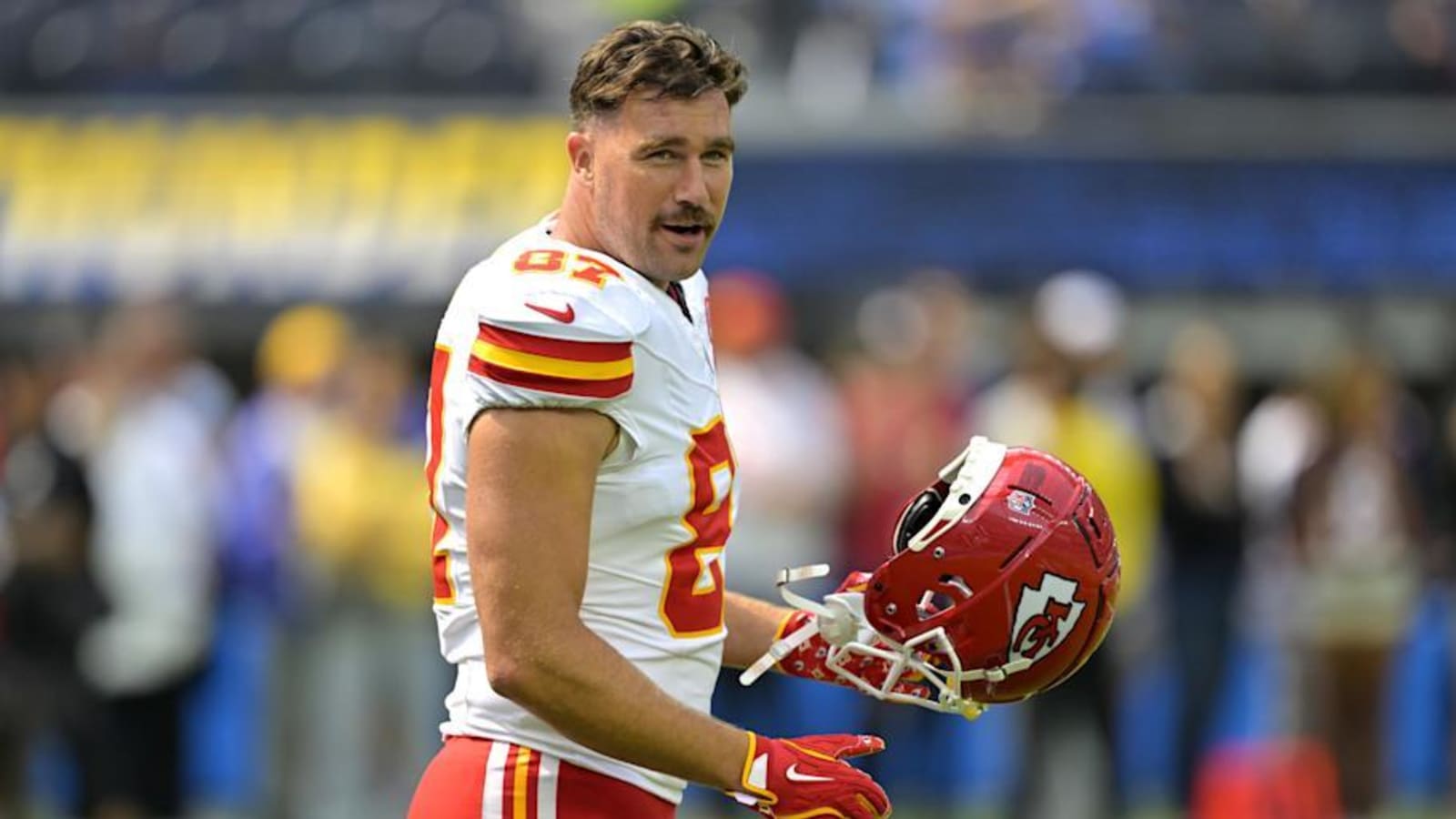 Travis Kelce&#39;s Grotesquerie co-star jokes about TE&#39;s food habits