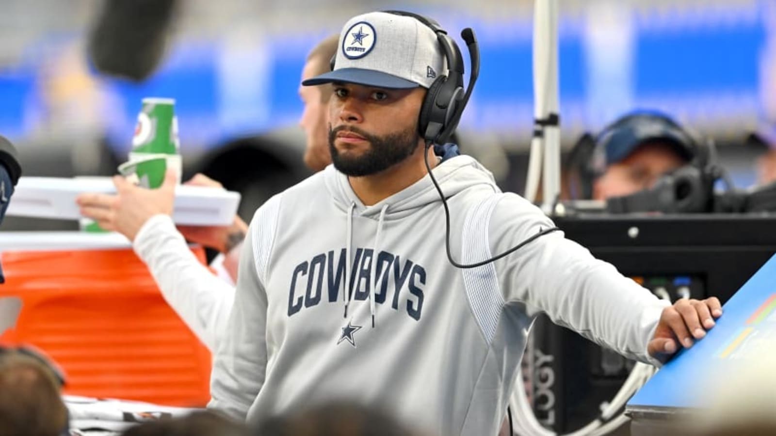 Dallas Cowboys Dak Prescott no longer wearing walking boot