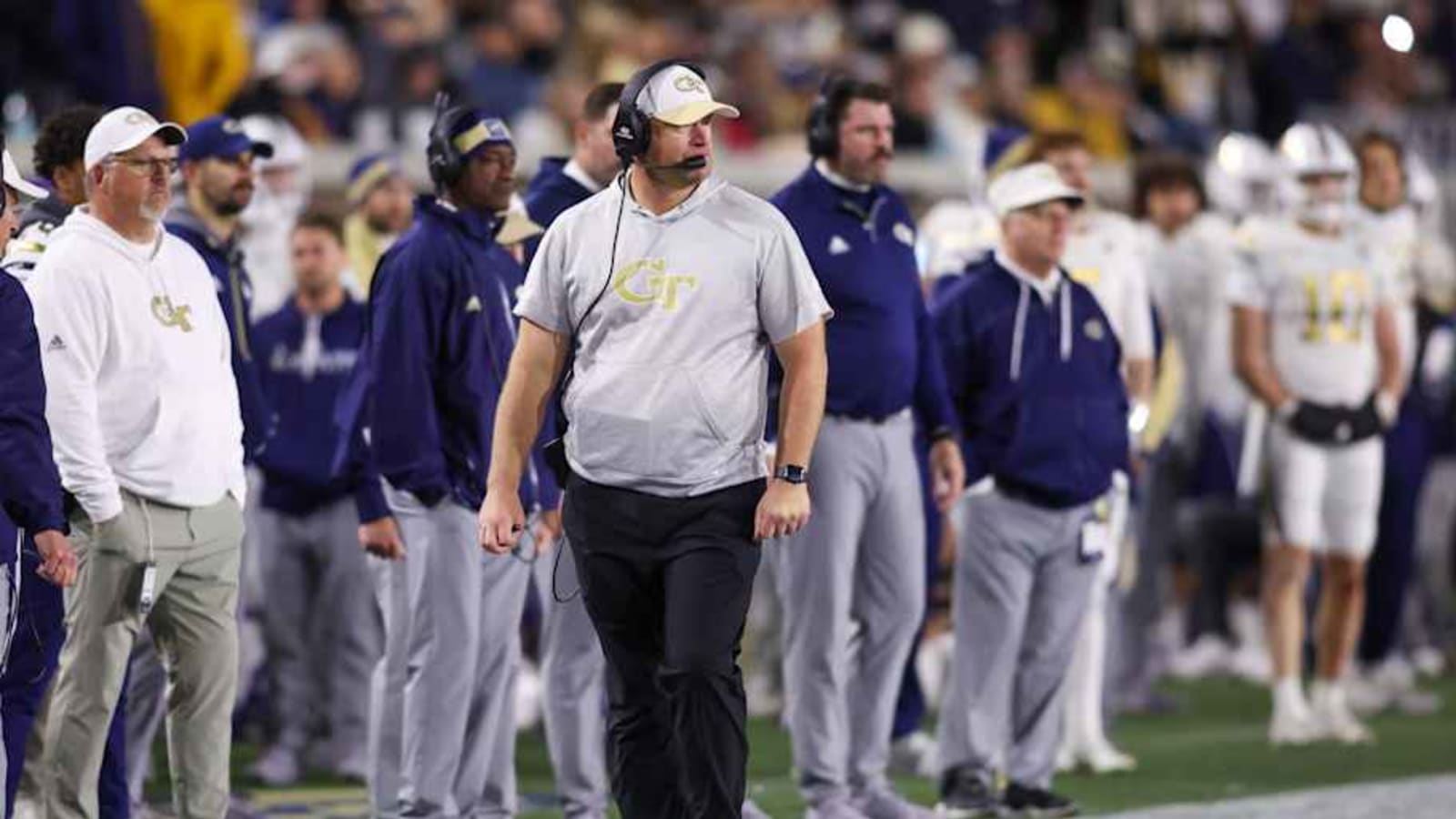 How to Listen to The Georgia Tech Game On The Radio Today