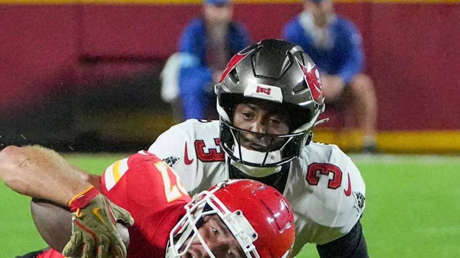 Buccaneers DB Jordan Whitehead Named Potential Cap Casualty