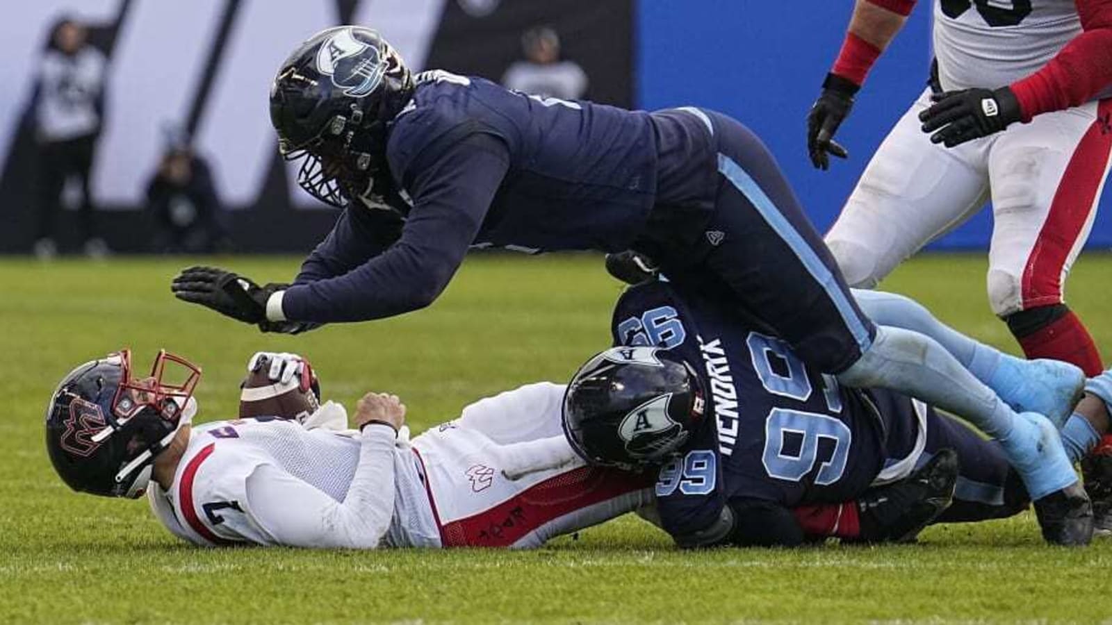 Former All-Star Shawn Oakman Gets Another CFL Chance