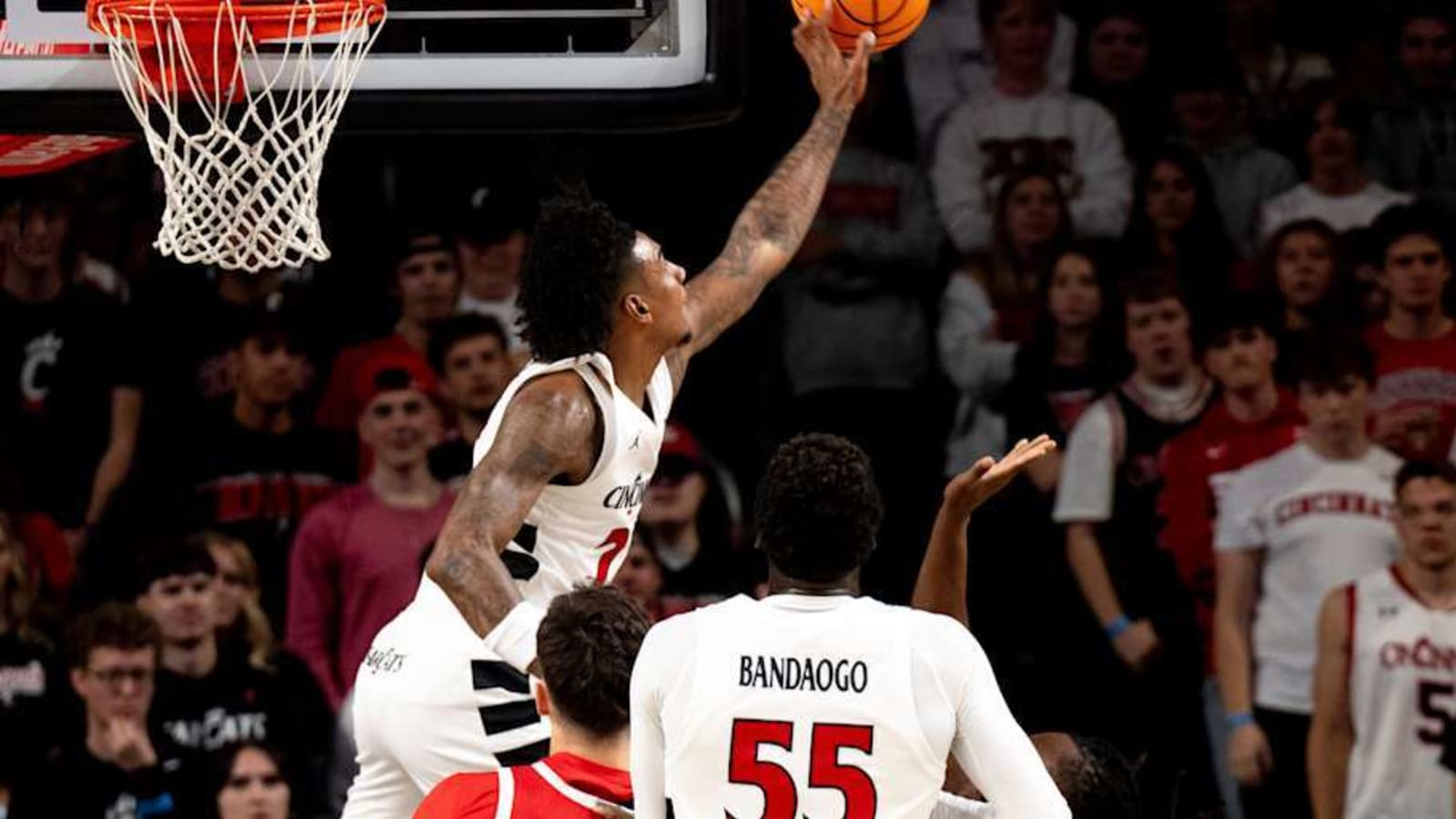 Look: Cincinnati Forward Dillon Mitchell Among Top-10 Players Nationally in Evan Miyakawa&#39;s Ratings