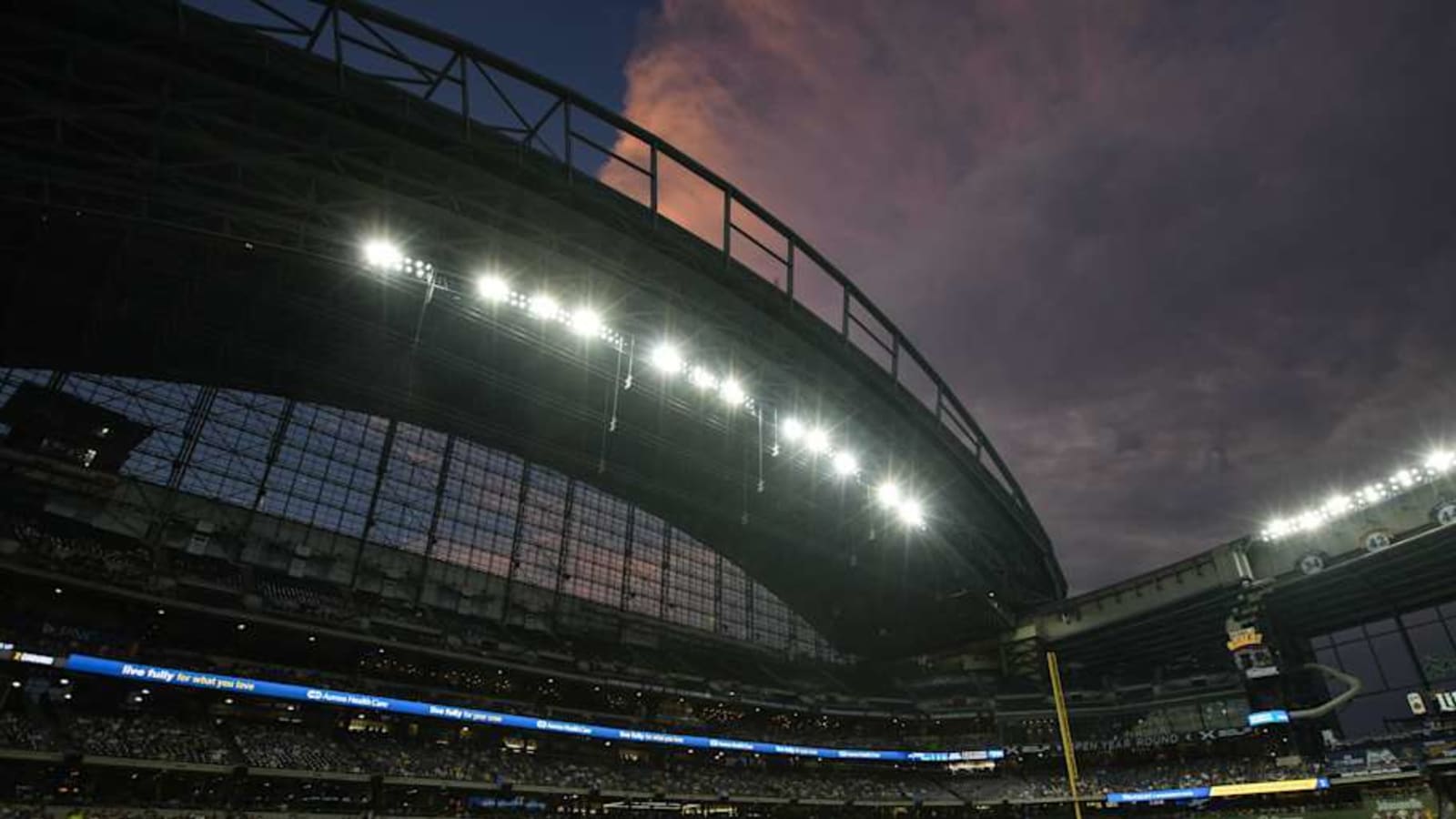 Brewers Star Expected To Miss First Round Of Playoffs