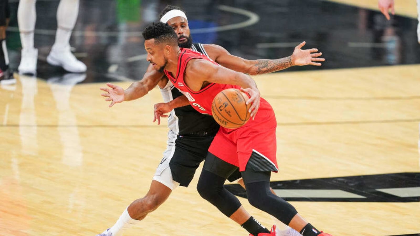 Former Blazers Guard Signs With Western Conference Rival
