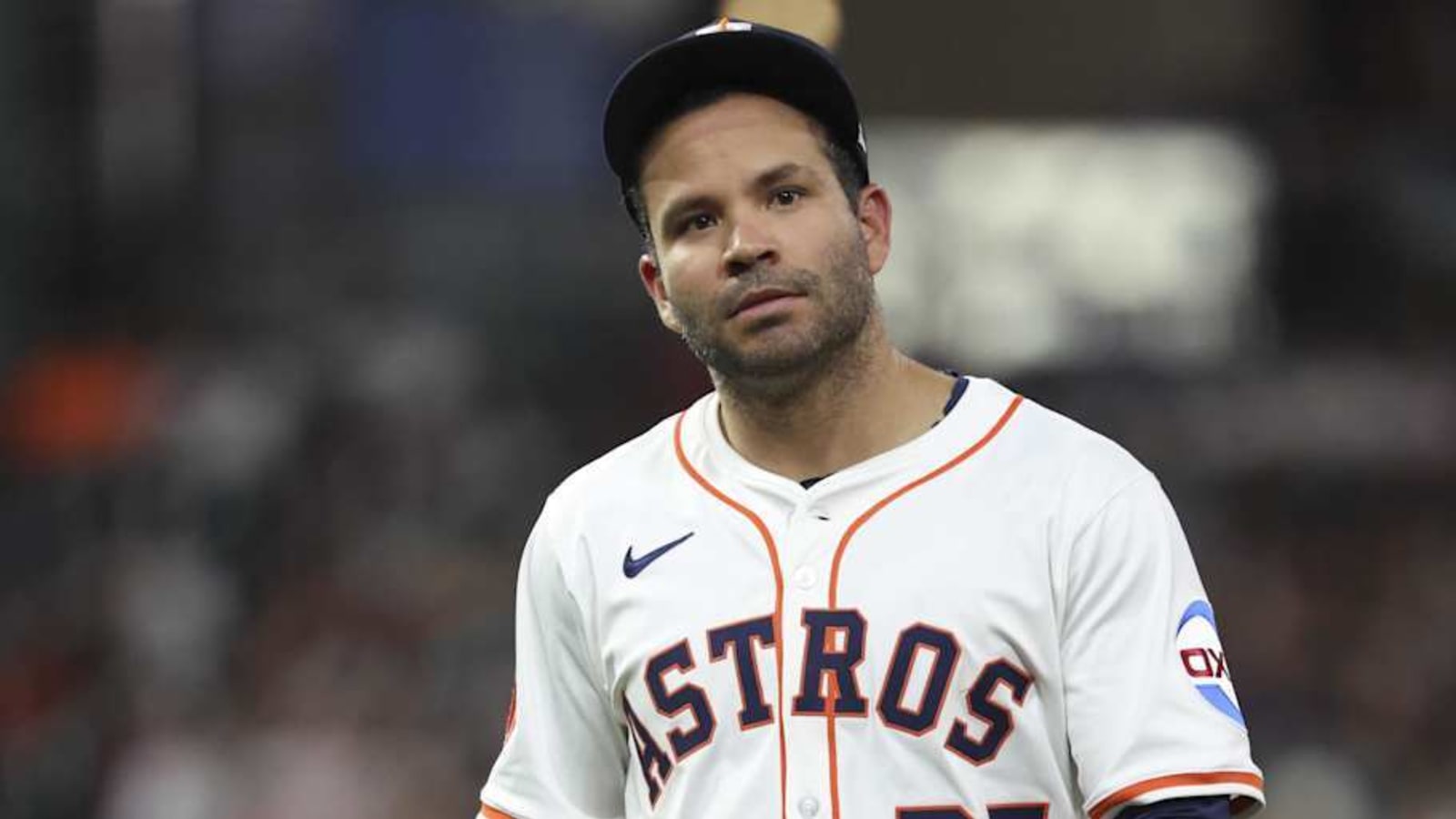 Astros Not Wavering on Jose Altuve in Left Field Despite Latest Error Against Twins