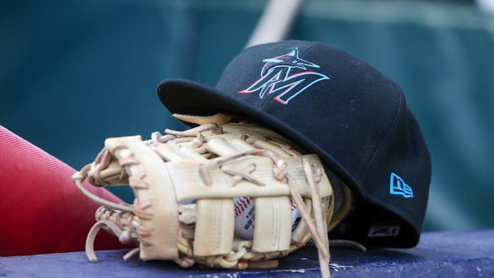 Marlins Coach Aaron Leanhardt, Architect of Yankees&#39; Torpedo Bats, Swarmed By Media