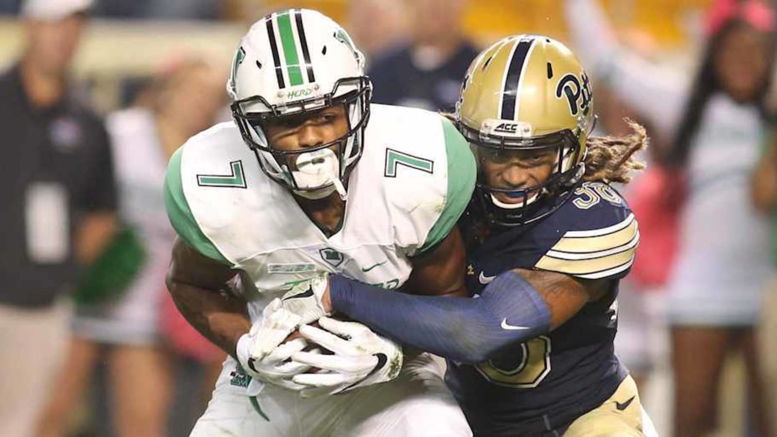 Marshall Sues Pitt for Backing Out of Game