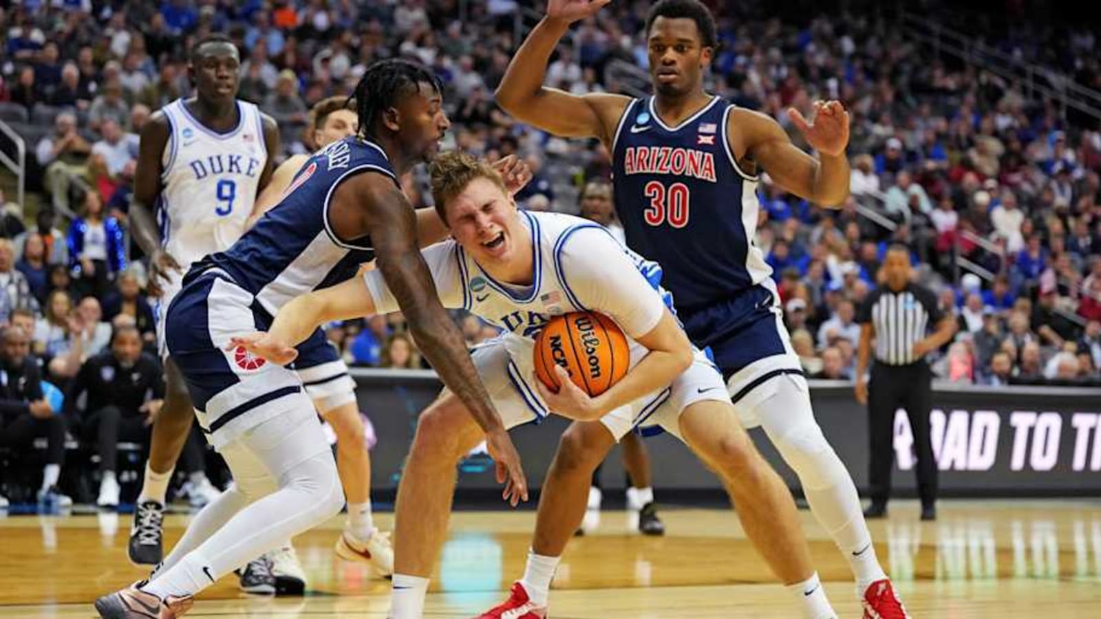 After botched flagrant foul, Arizona-Duke officials don&#39;t advance to Elite 8