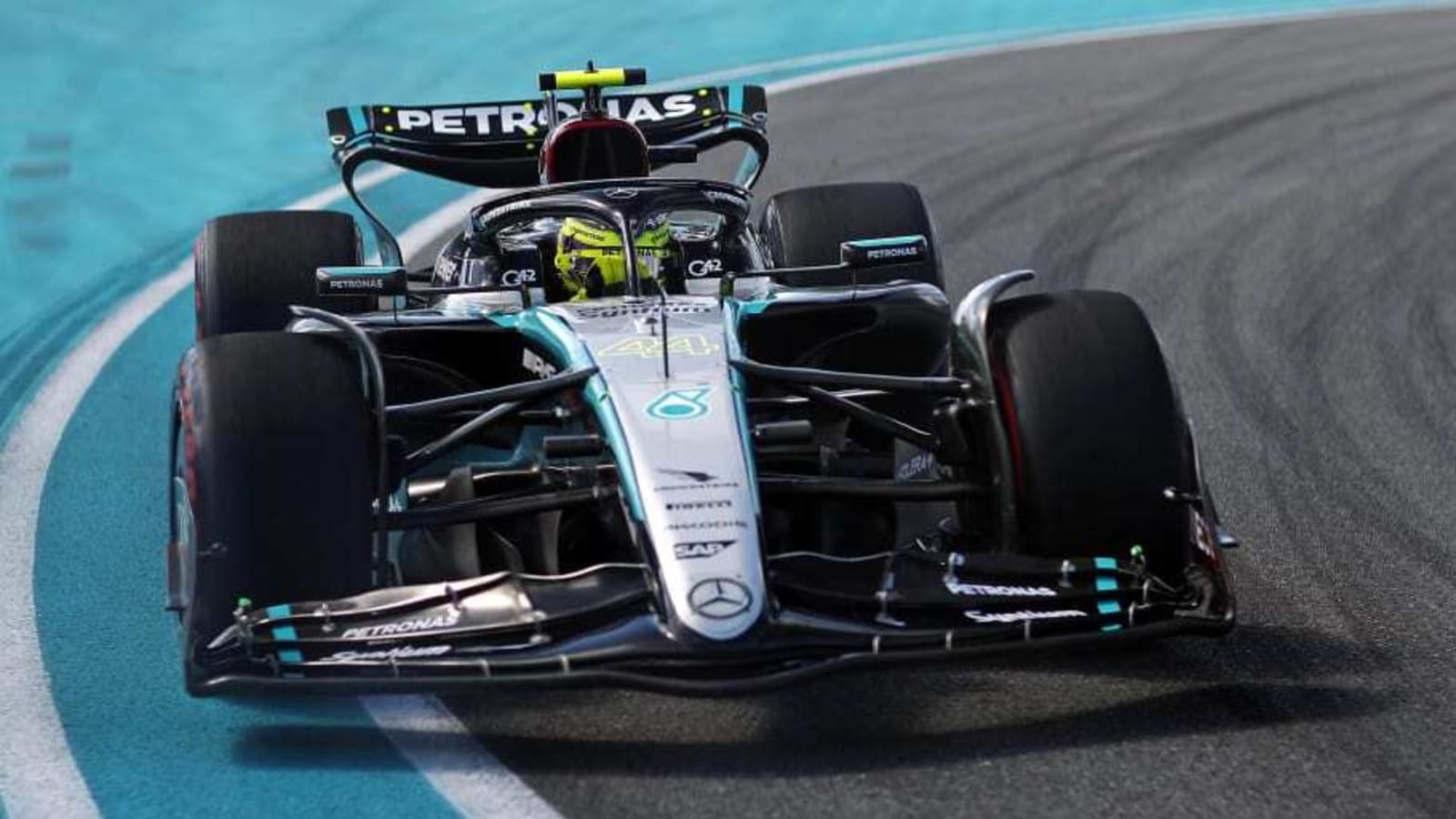 Mercedes Confirms Lewis Hamilton&#39;s Replacement With Contract Announcement