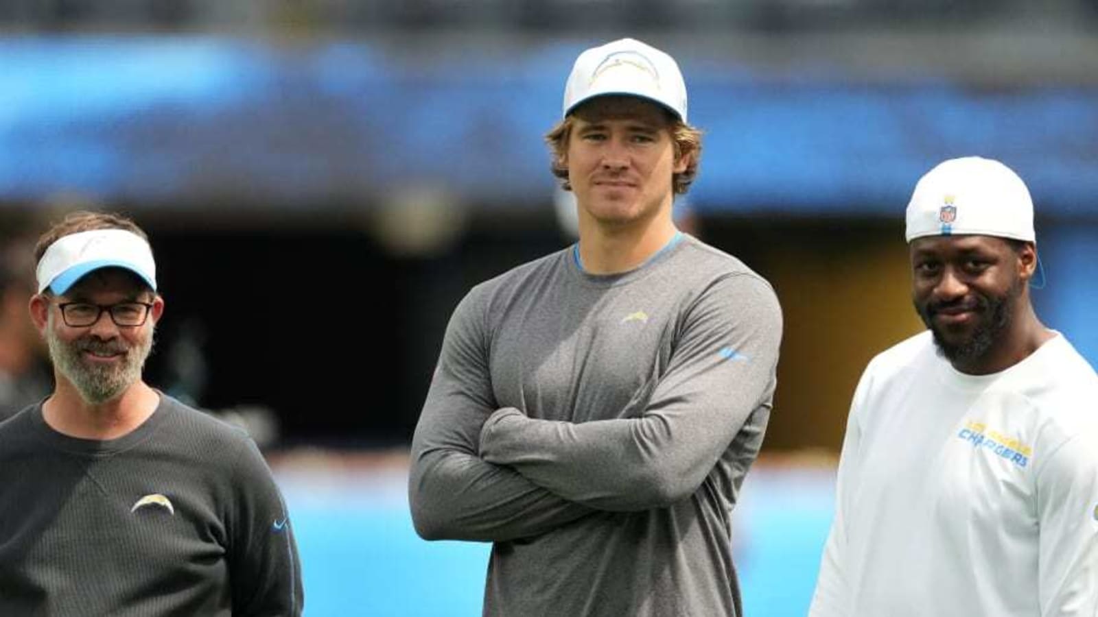 Oregon Ducks, LA Chargers QB Justin Herbert a "Leader", "Rock" During Stuck Elevator