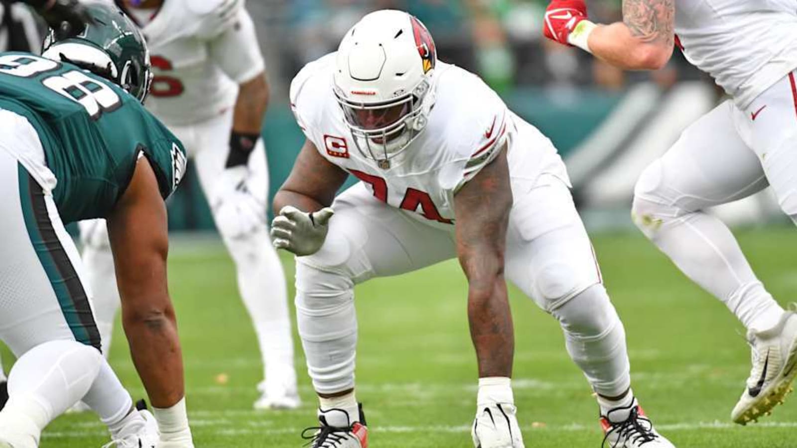 Chiefs Officially Sign Left Tackle D.J. Humphries – What to Expect from KC&#39;s New Lineman