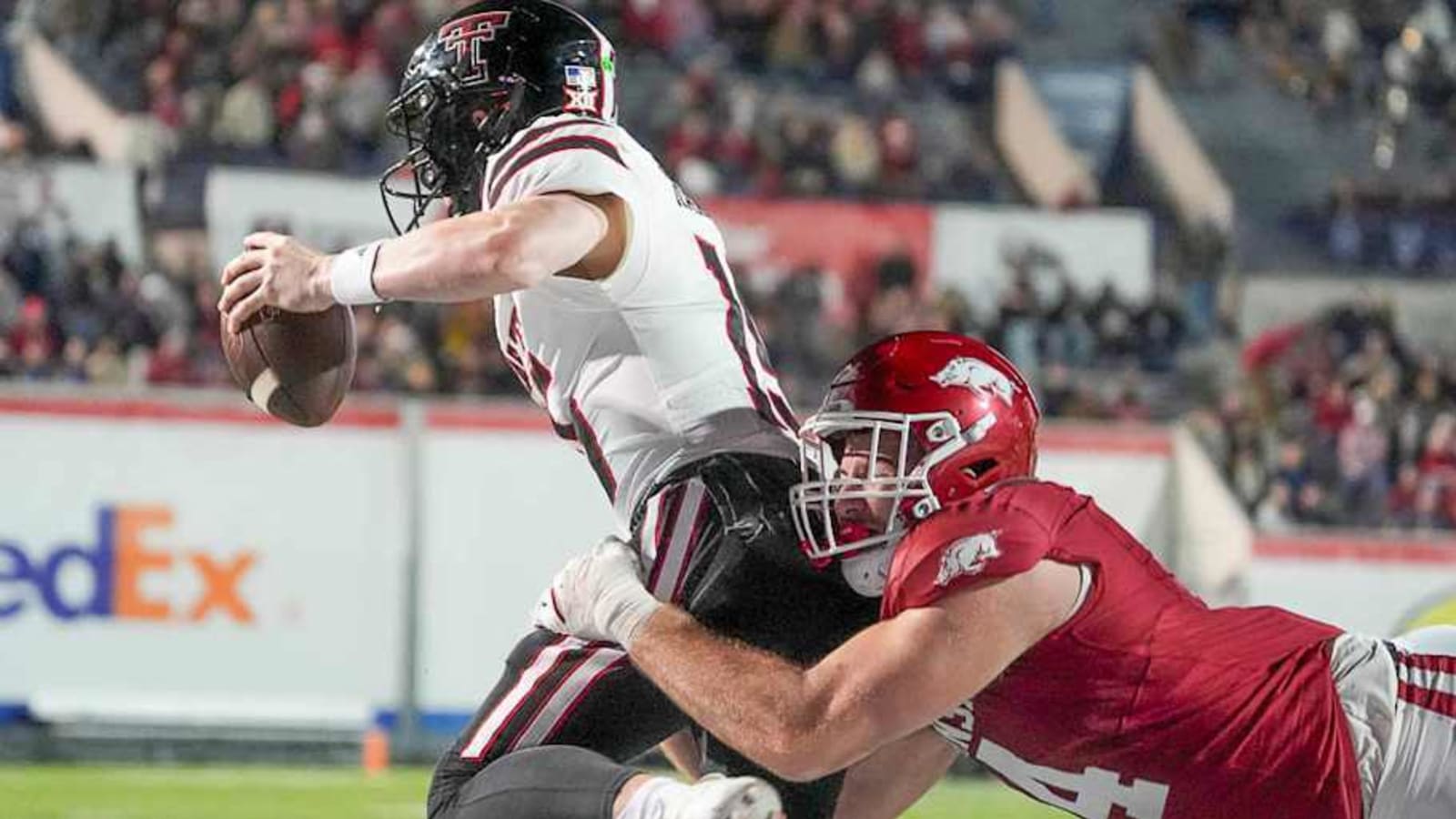 Juncaj&#39;s Bowl Performance Could Bring Good Omens for Razorbacks