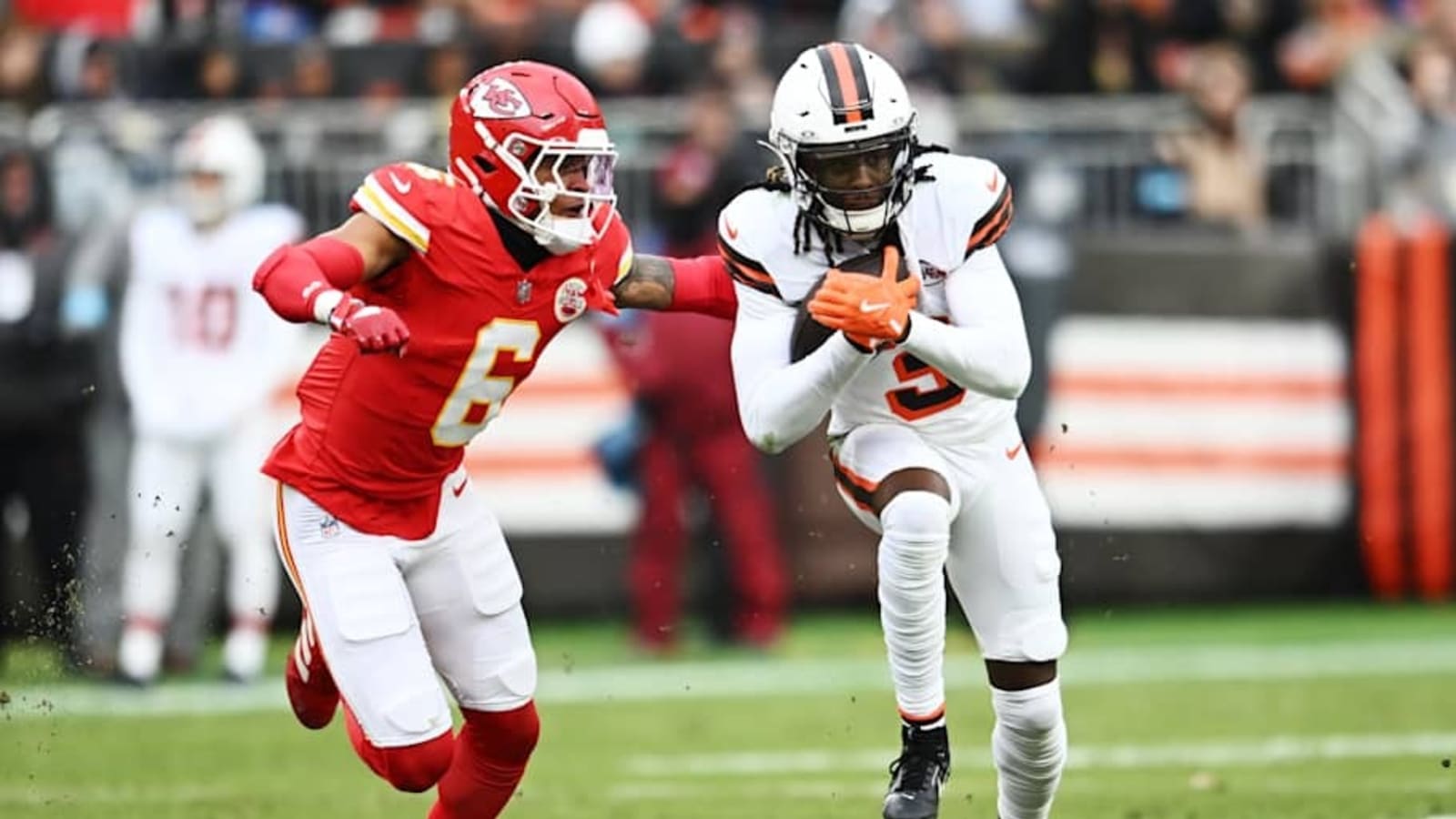 Browns Offensive Star Reacts To Reaching Career Milestone