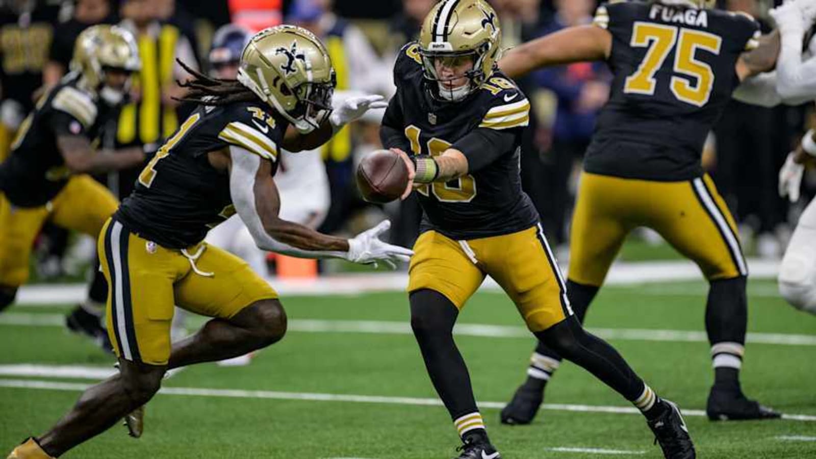 Alvin Kamara Breaks Silence on &#39;Hot Seat&#39; Rumors Amid Broncos Trade Buzz