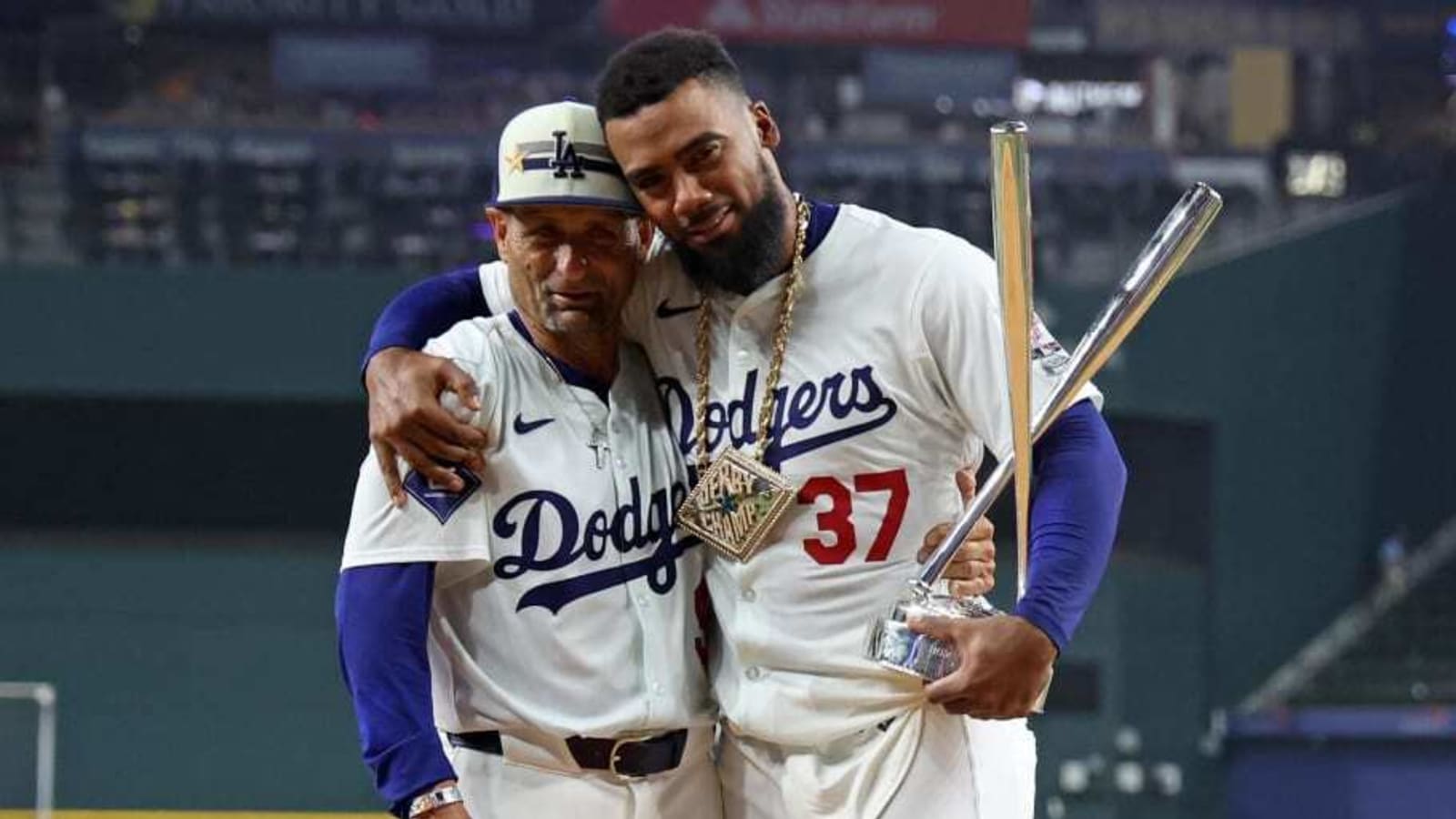Dodgers' Huge Blow: Roberts Explains Teoscar Hernandez'S Mystery Absence! - n4ojlha