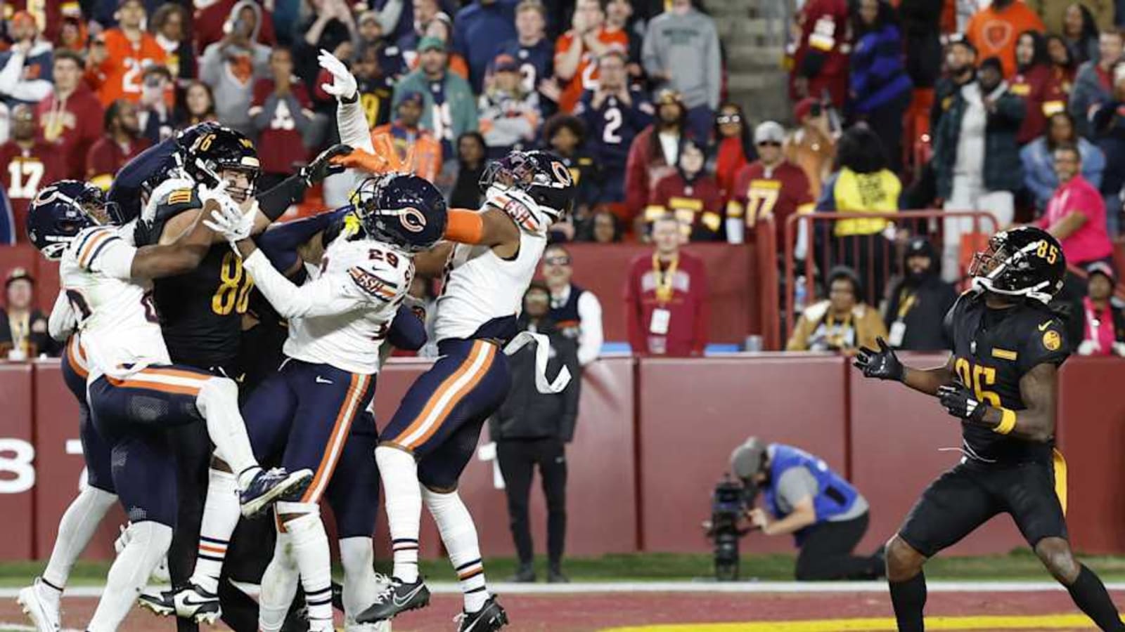 Ending of March Madness game draws comparisons to Chicago Bears&#39; Hail Mary loss to Commanders