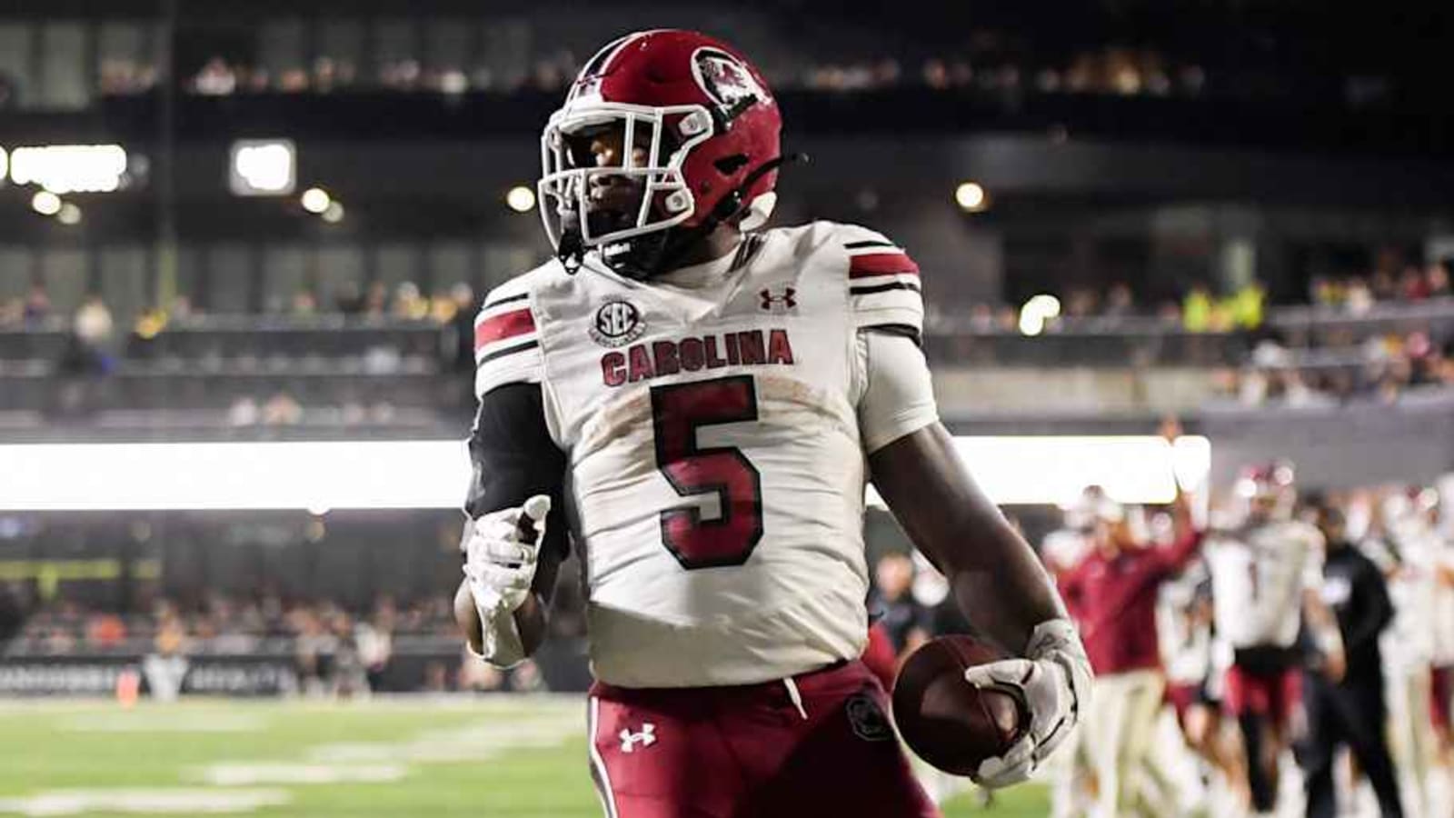 Browns Projected to Nab Potent RB to Replace Nick Chubb